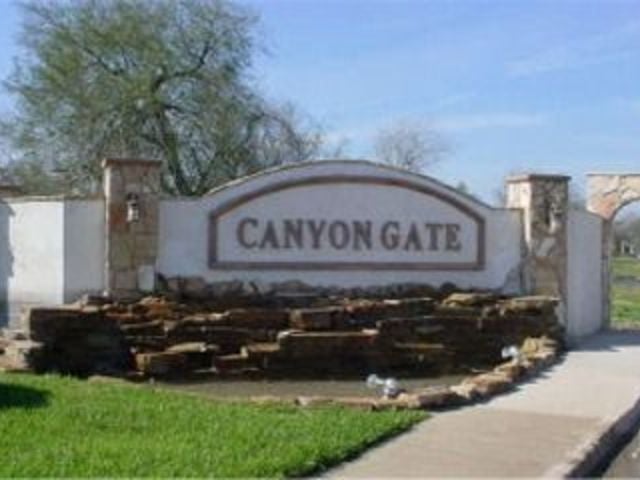 Canyon Gate