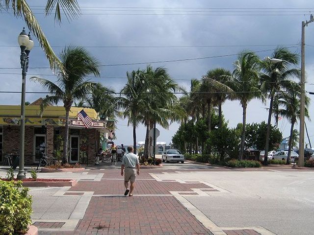 Lauderdale By The Sea
