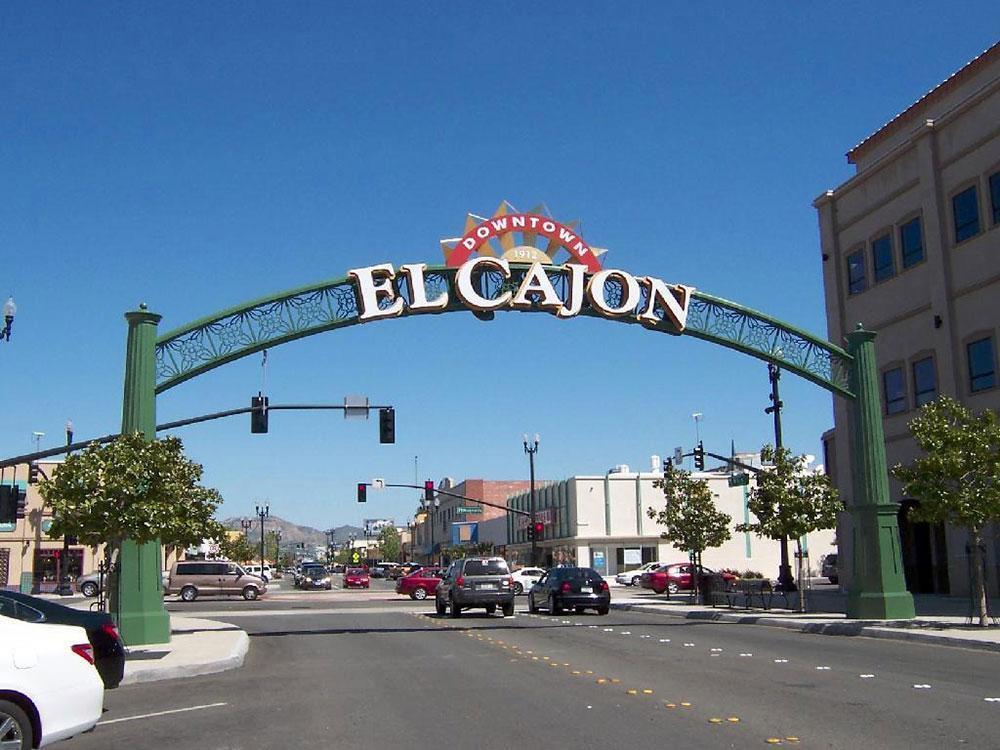 4842779-El_Cajon_El_Cajon