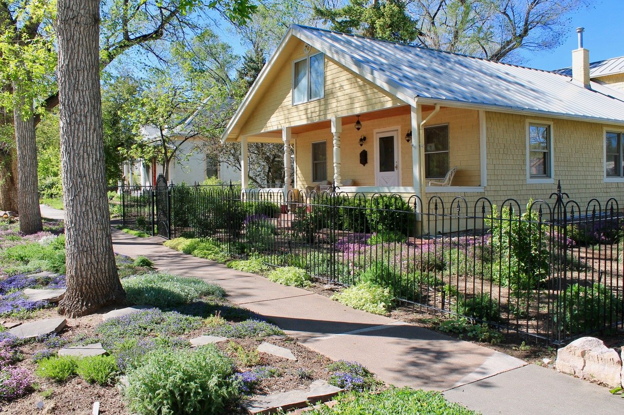 Old Colorado City Woodleaf Realty