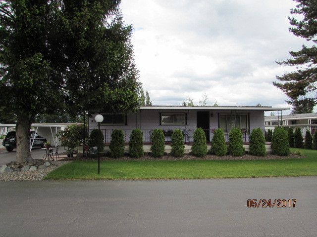 Front yard of Home for sale in Sumner WA