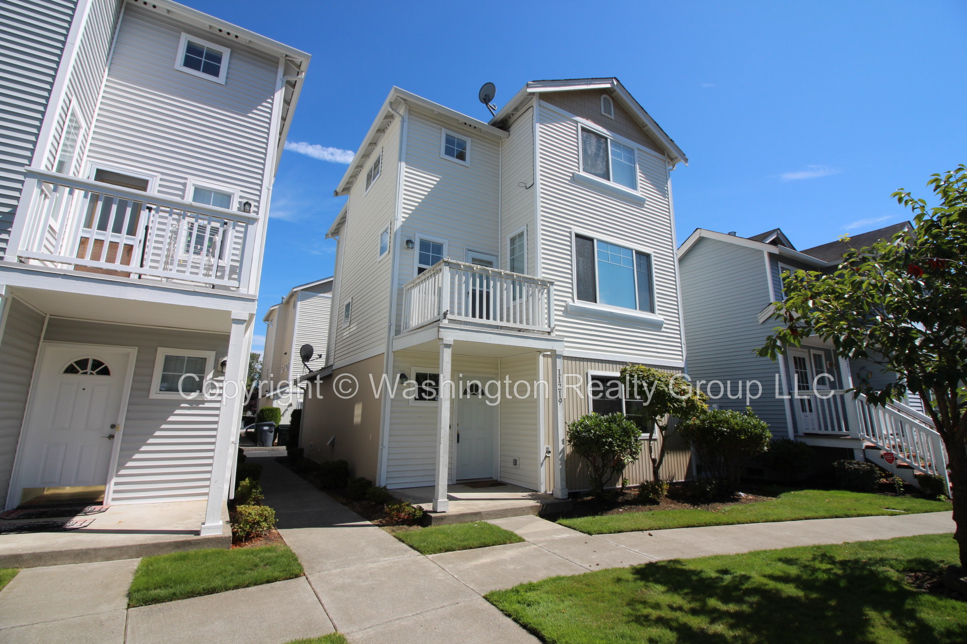Front yard of Home for sale in Sumner WA