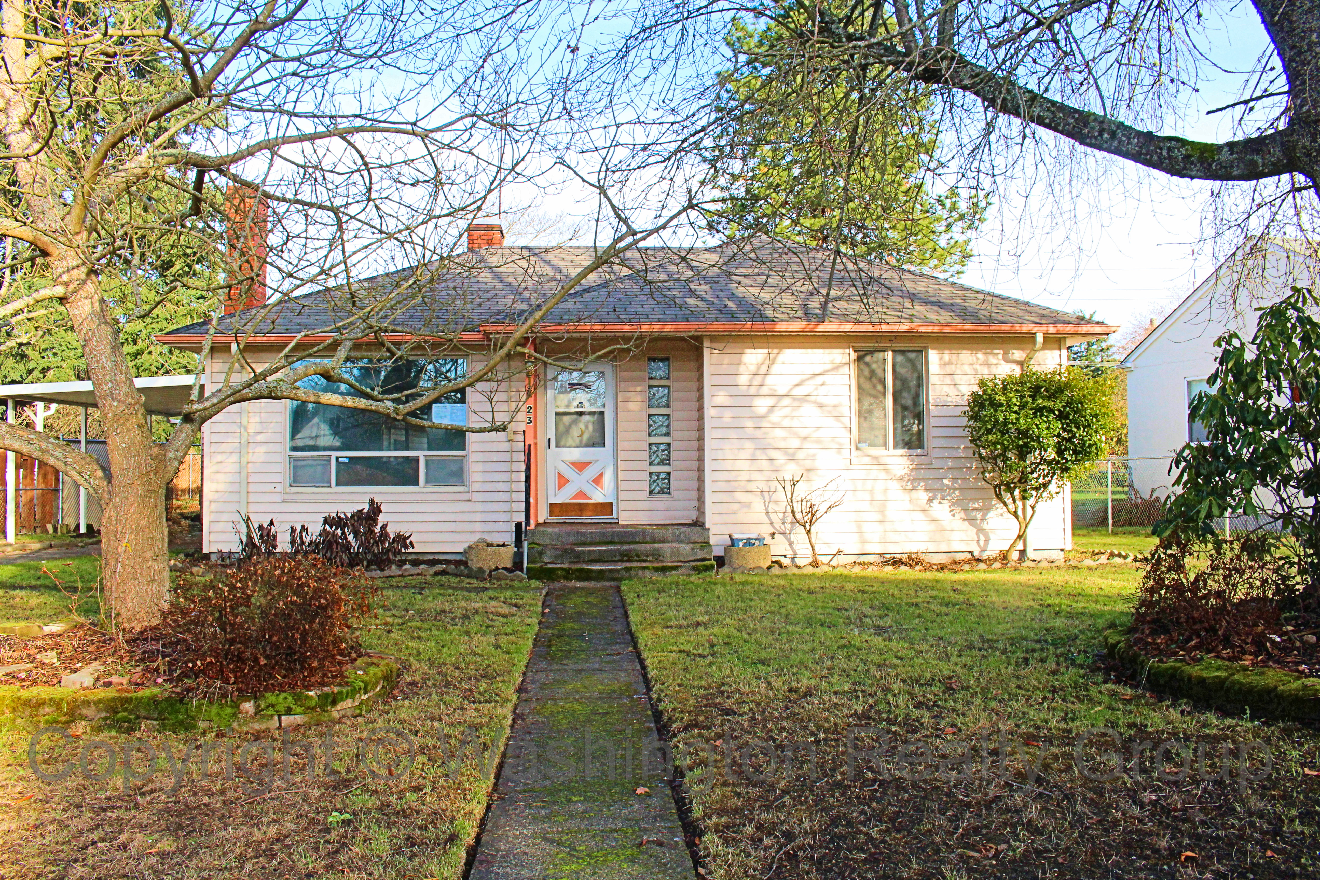 Front yard of Home for sale in Sumner WA
