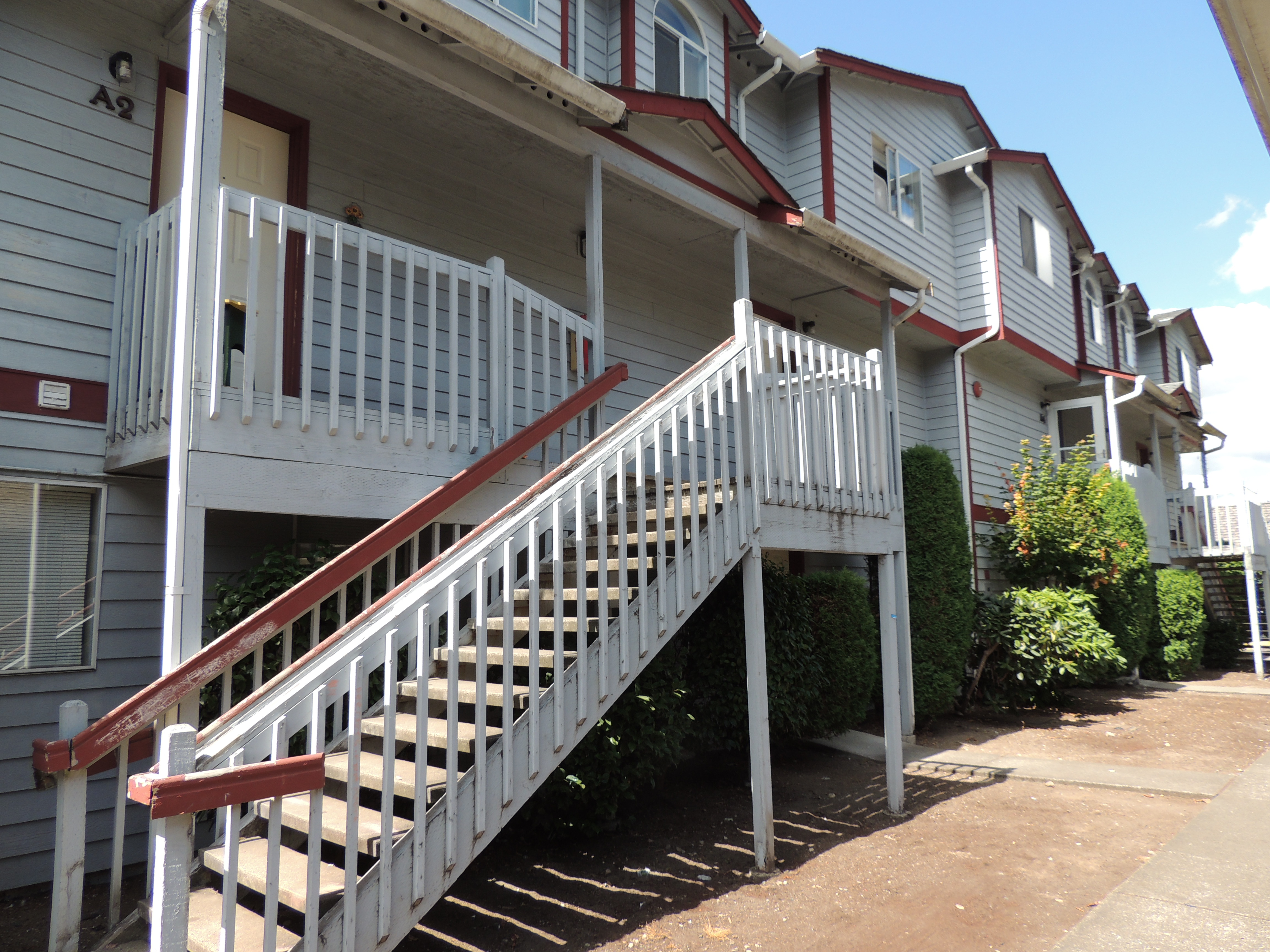 Front yard of Home for sale in Sumner WA