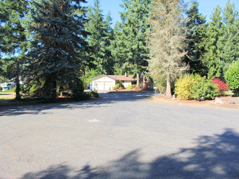 Front yard of Home for sale in Sumner WA
