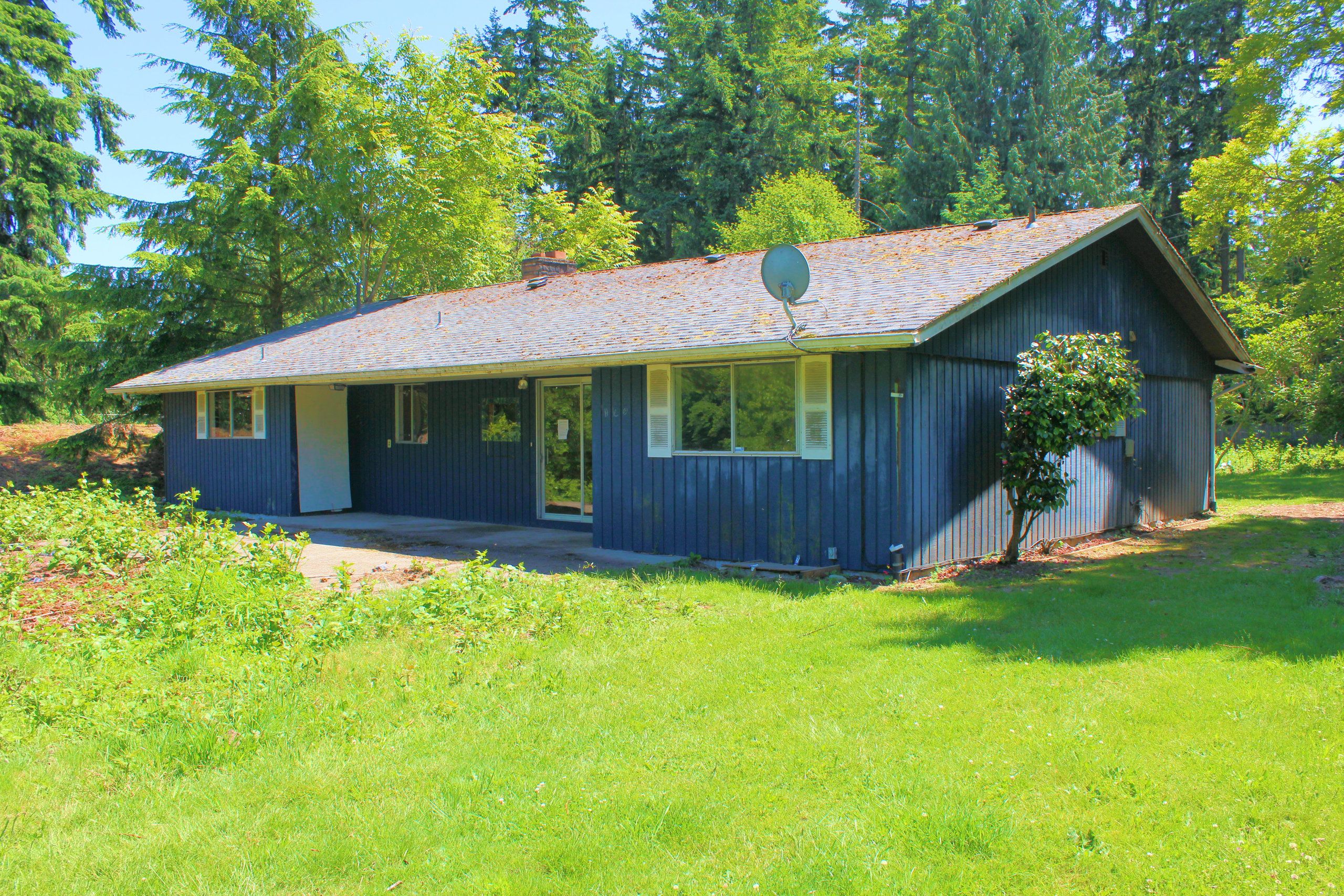 Backyard home for sale in Sumner