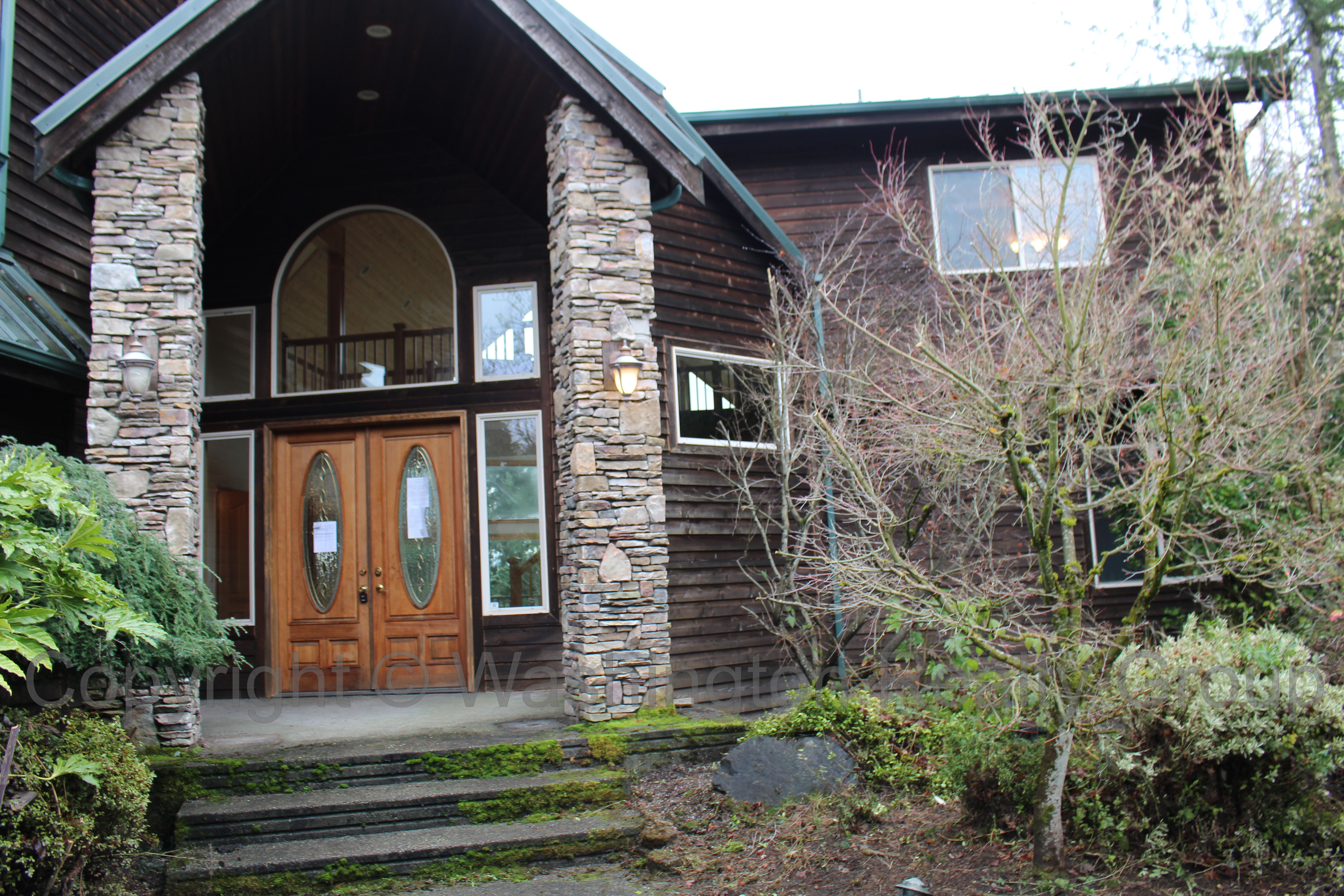 Front yard of Home for sale in Sumner WA