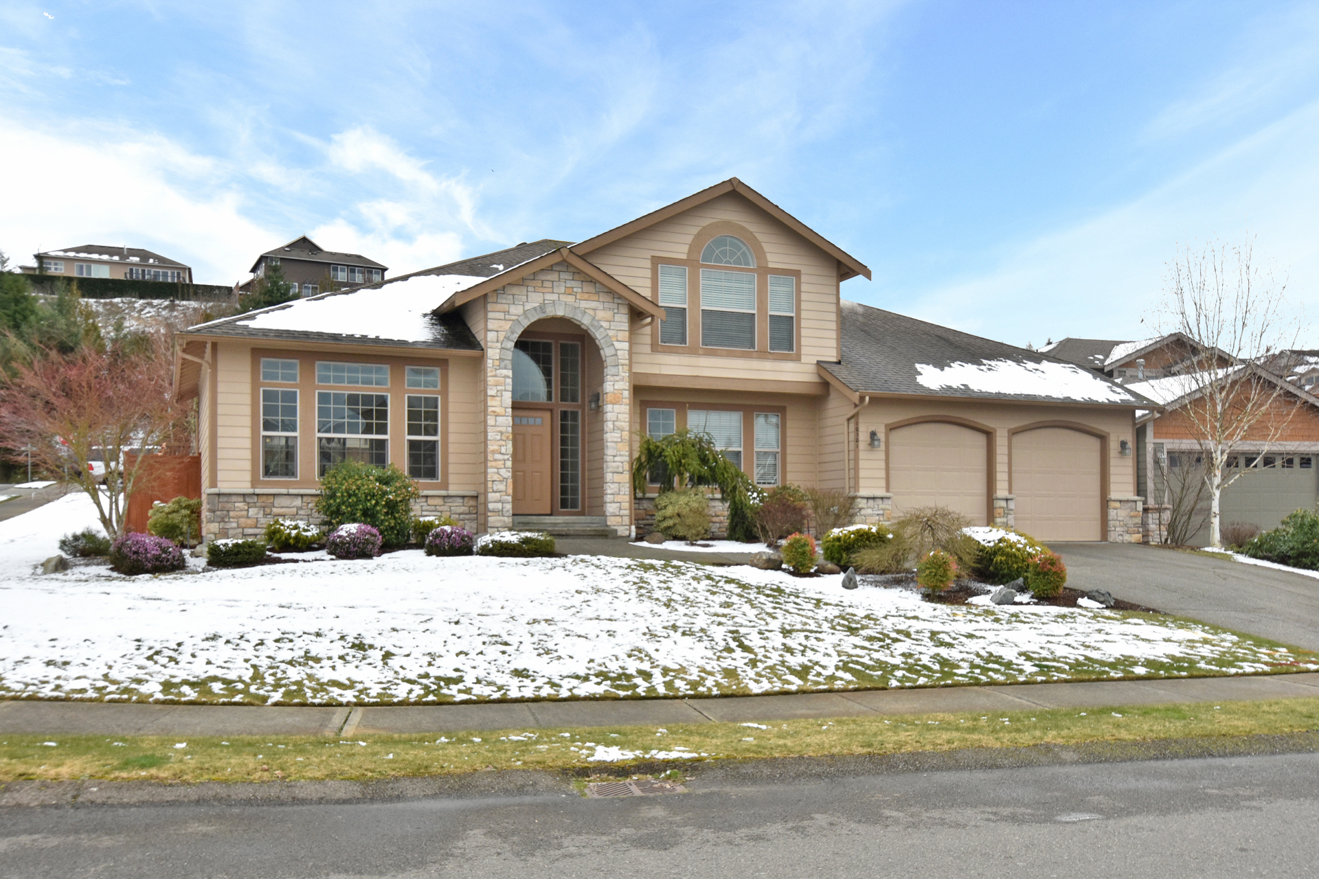Front yard of Home for sale in Sumner WA
