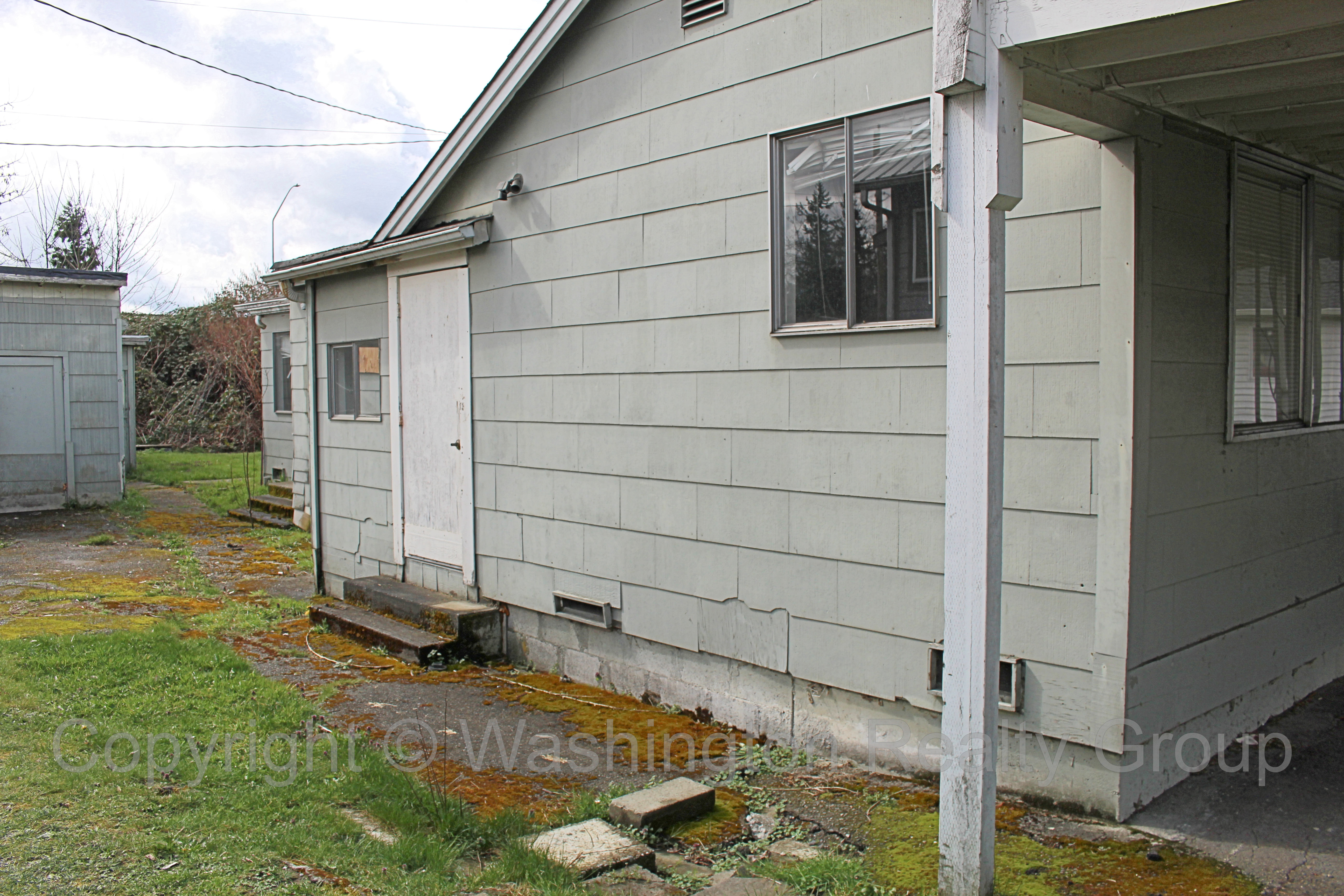 Backyard home for sale in Sumner