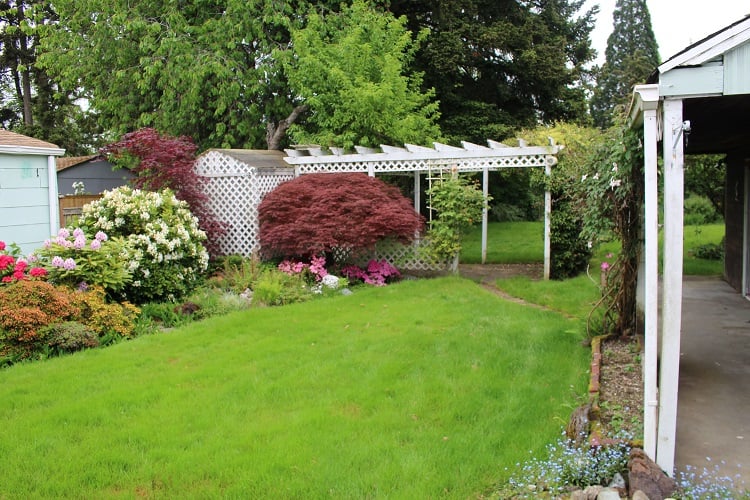 Backyard home for sale in Sumner