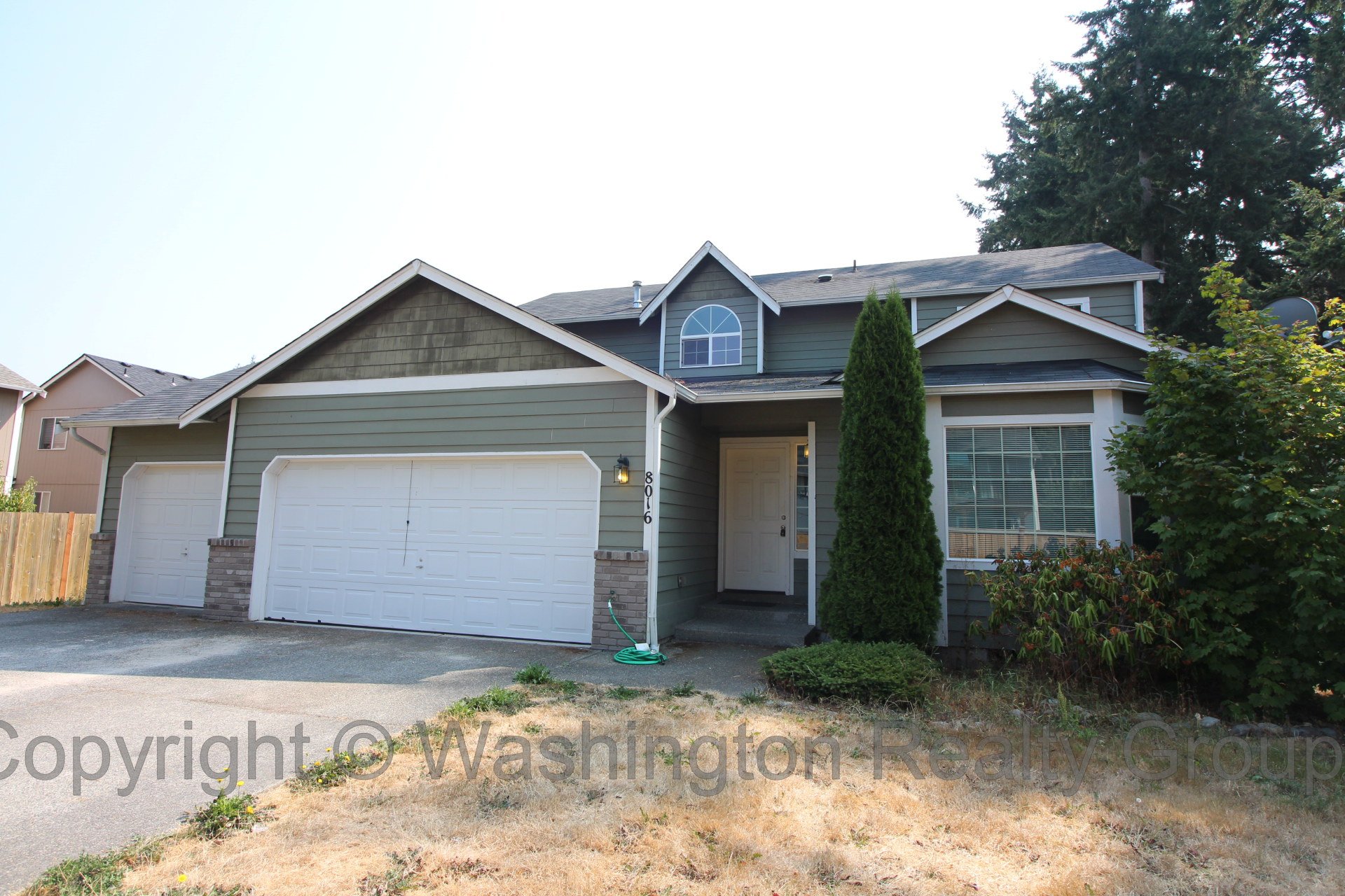 Front yard of Home for sale in Sumner WA