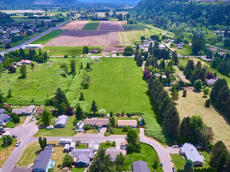 Backyard home for sale in Sumner