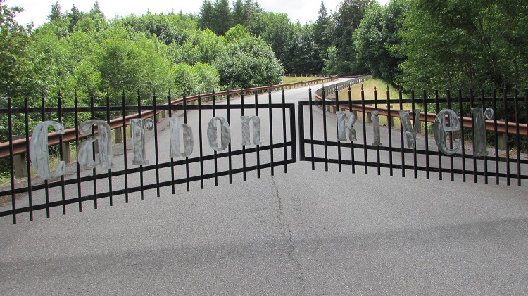 Backyard home for sale in Sumner