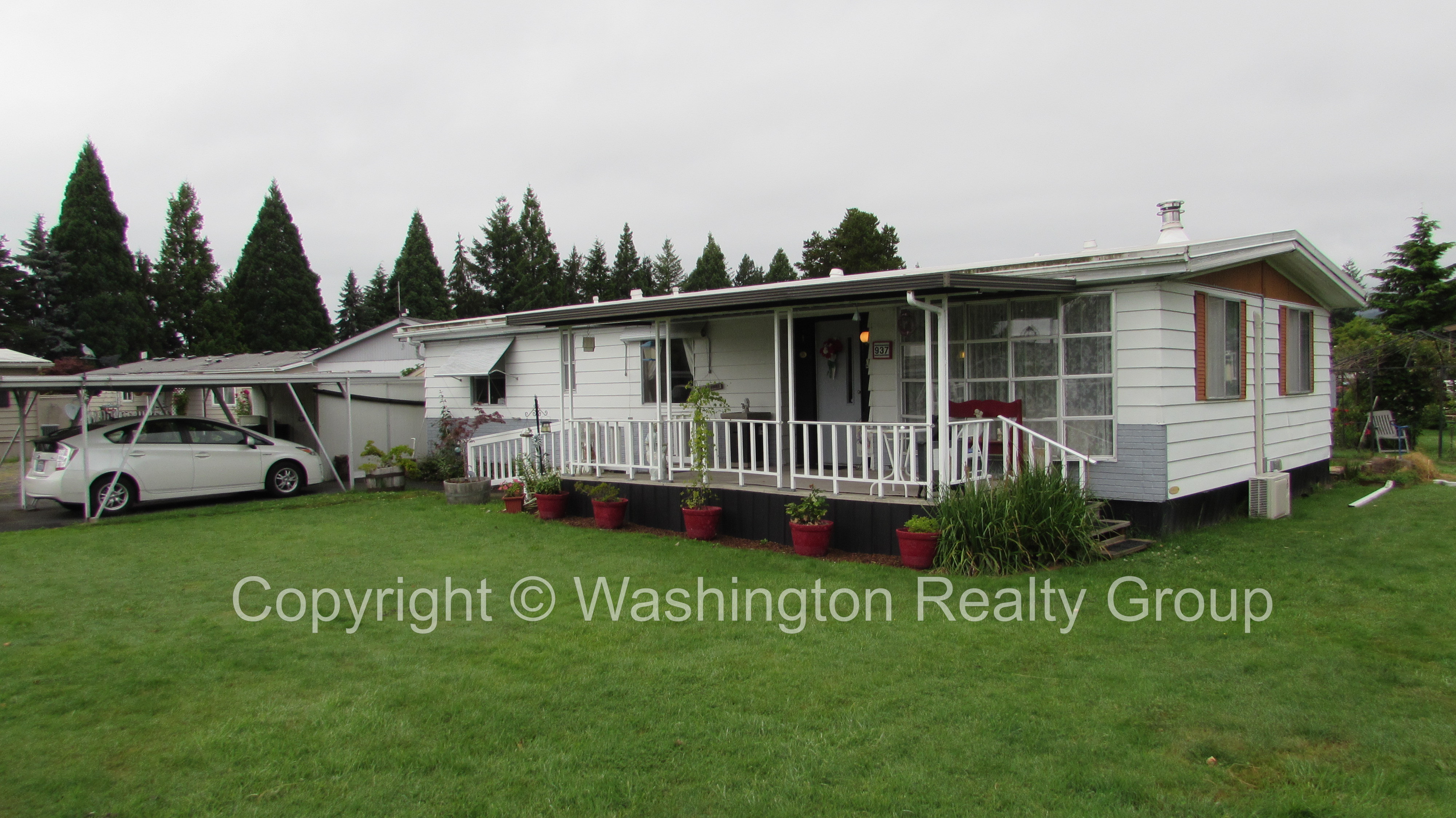 Front yard of Home for sale in Sumner WA