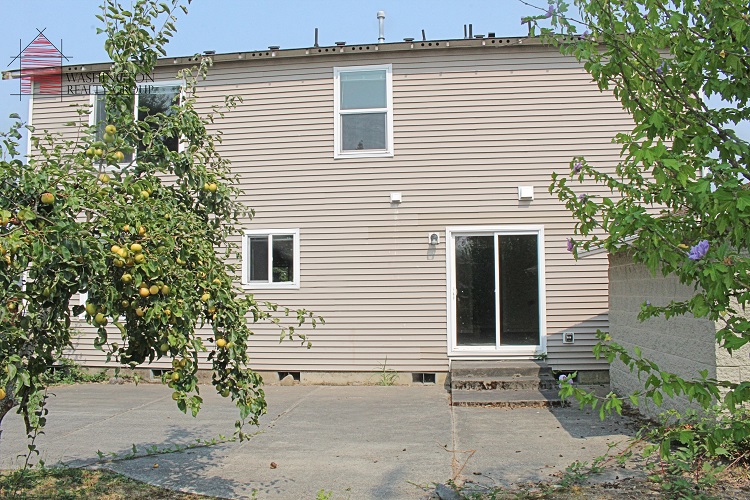 Backyard home for sale in Sumner