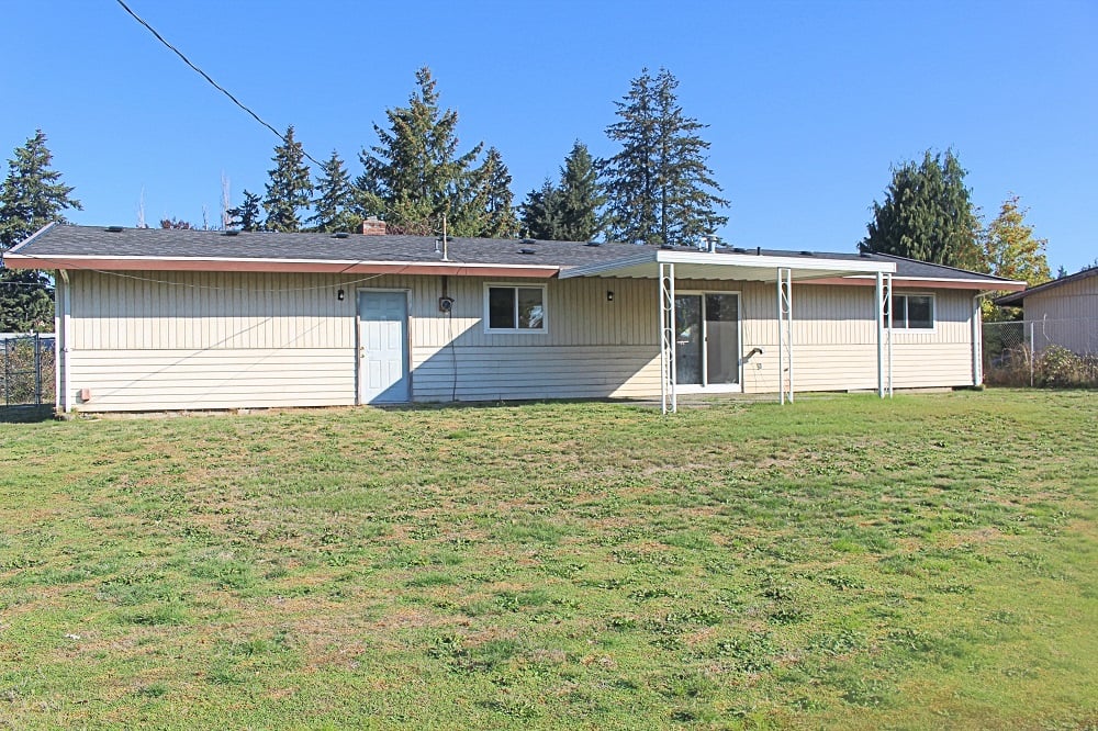 Backyard home for sale in Sumner