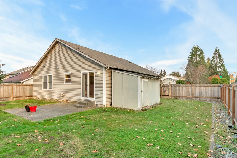 Backyard home for sale in Sumner