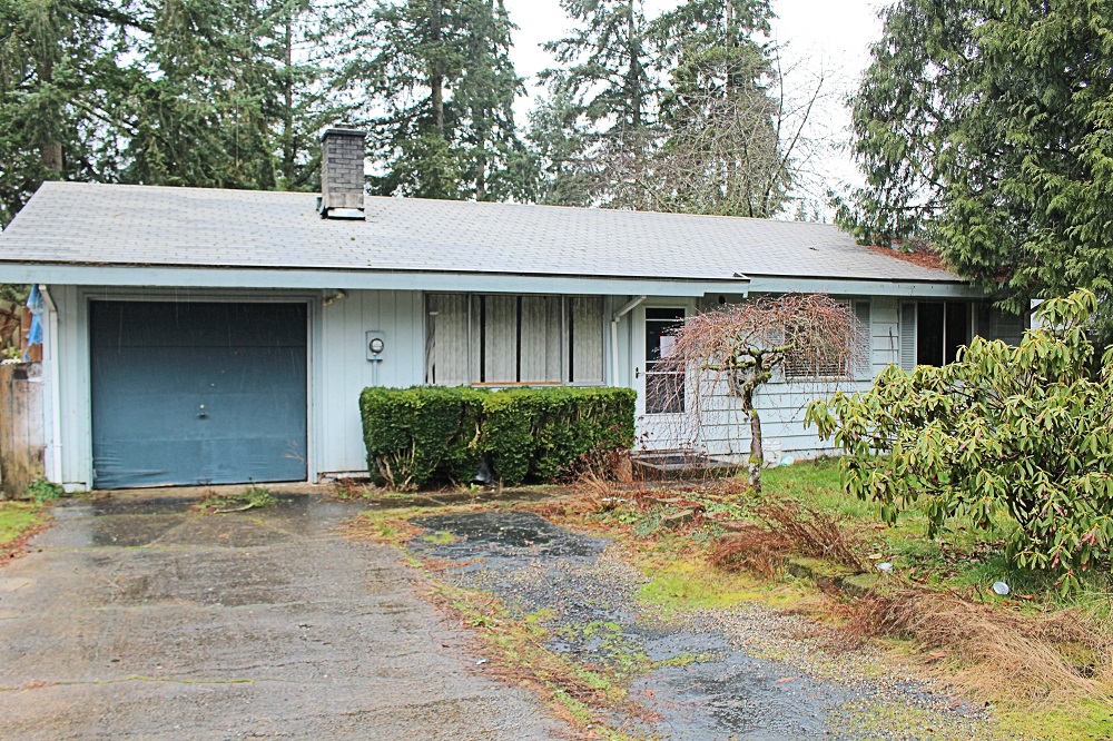 Front yard of Home for sale in Sumner WA