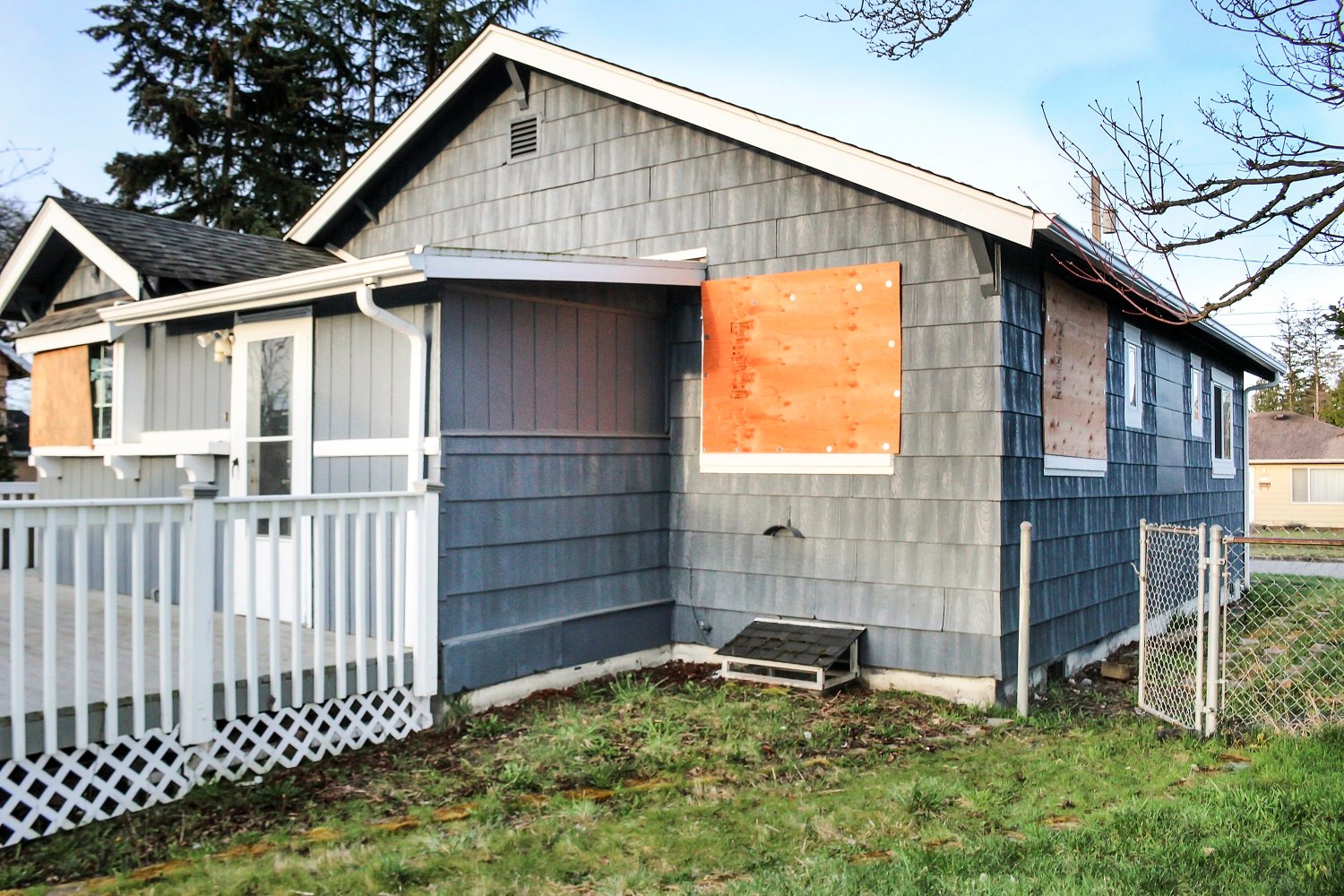 Backyard home for sale in Sumner