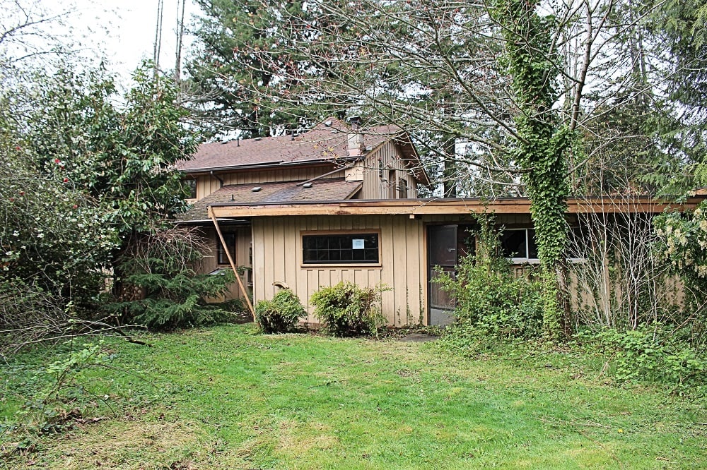 Backyard home for sale in Sumner