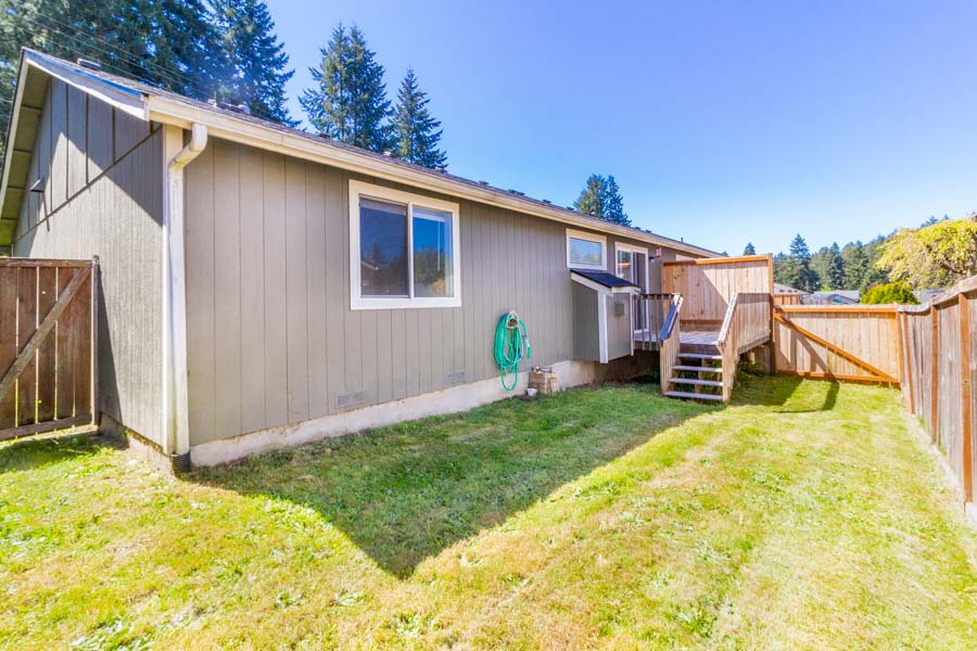 Backyard home for sale in Sumner