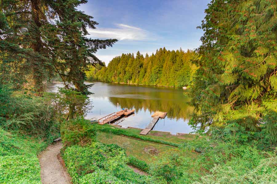 Front yard of Home for sale in Sumner WA