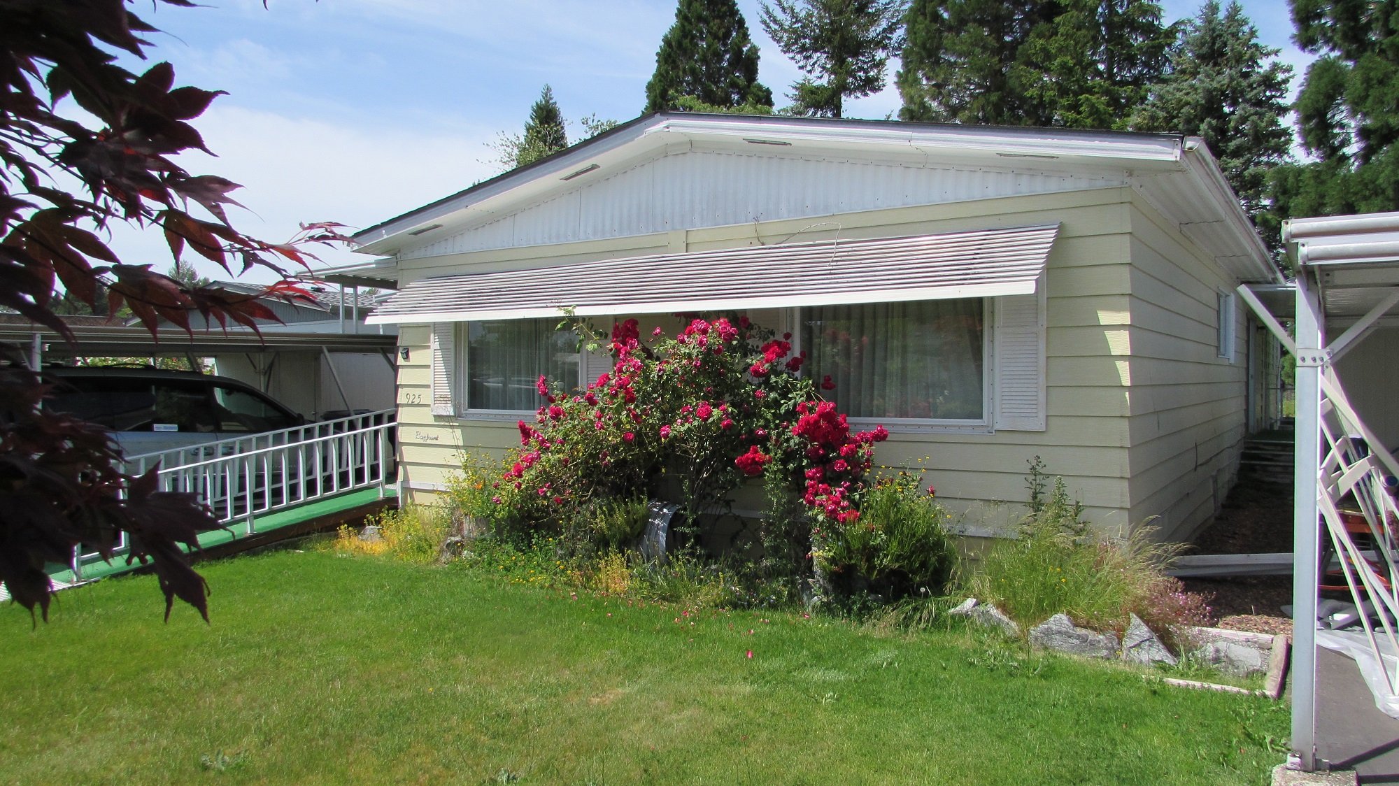Backyard home for sale in Sumner