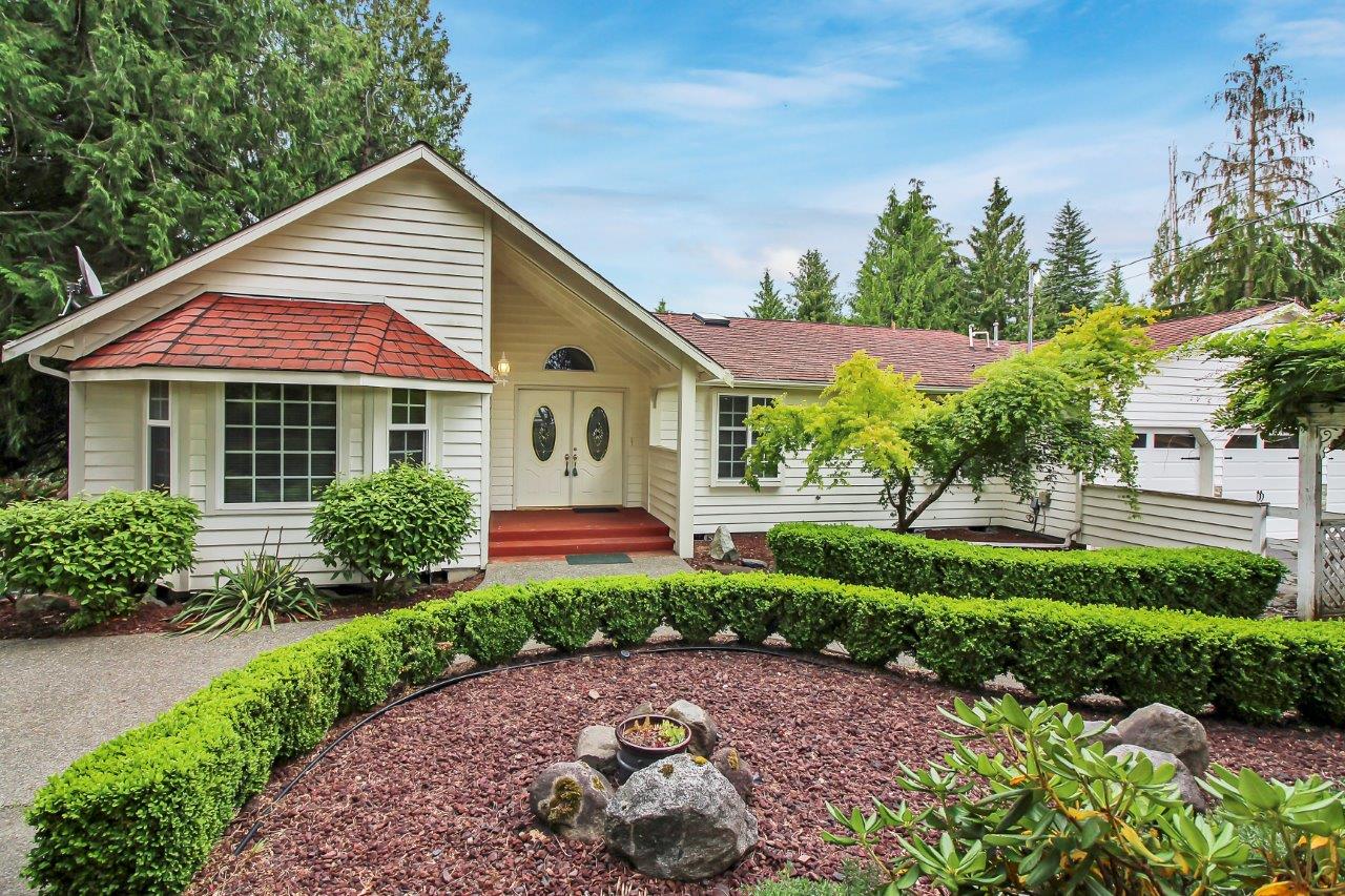 Front yard of Home for sale in Sumner WA