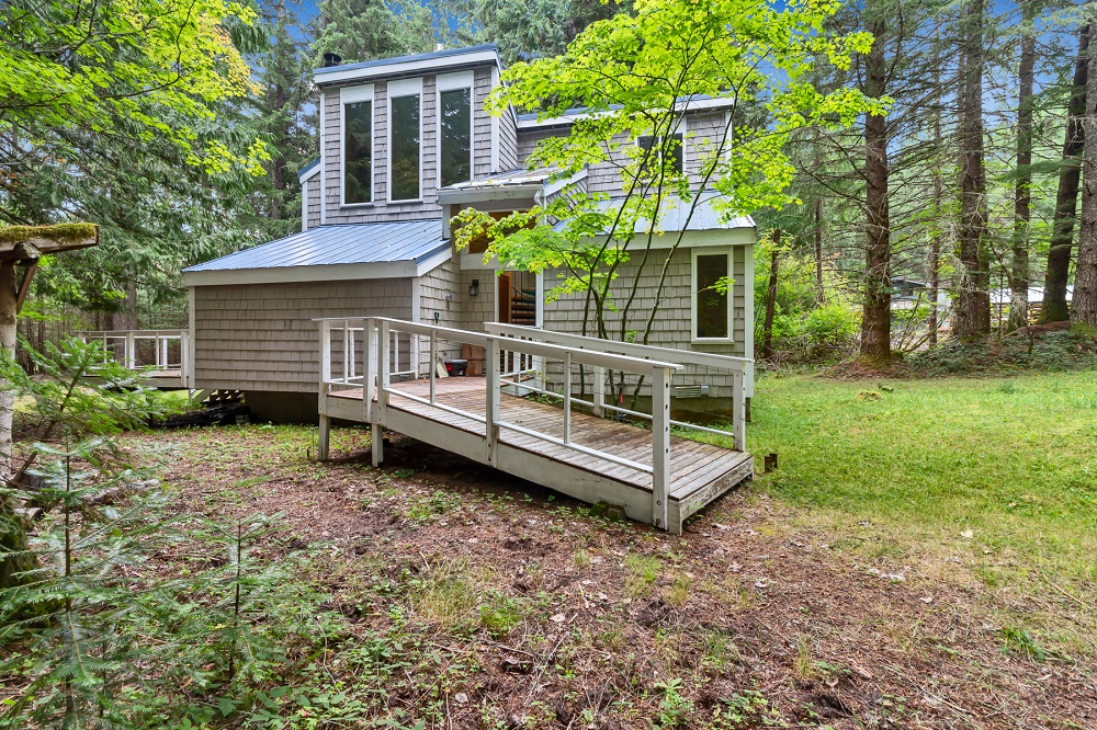 Cabin For Sale In Greenwater 98022 16209 Birch Way E