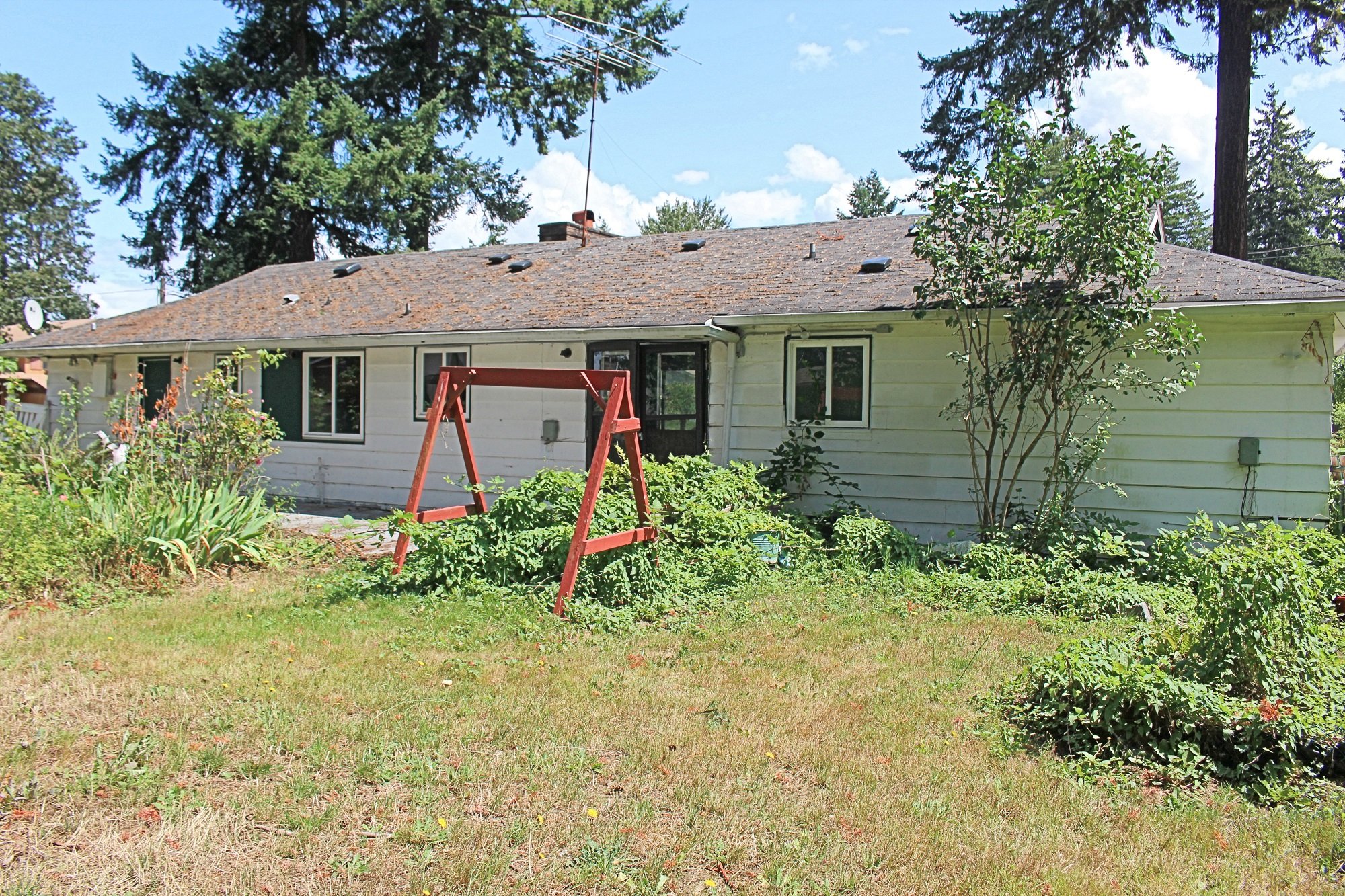 Backyard home for sale in Sumner