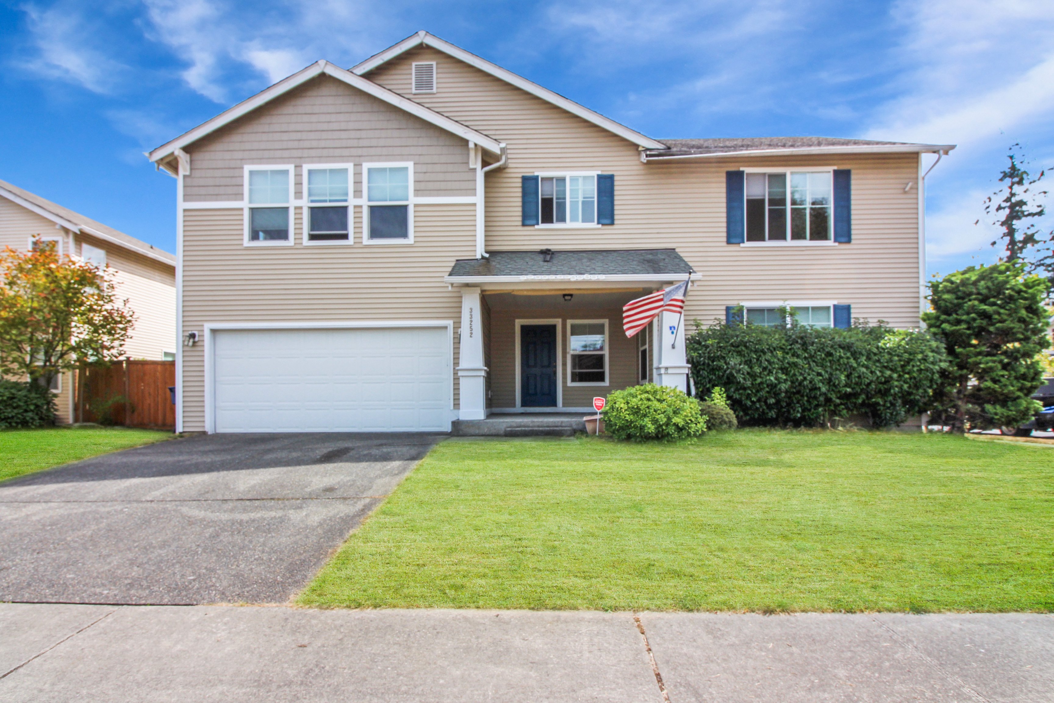 Front yard of Home for sale in Sumner WA