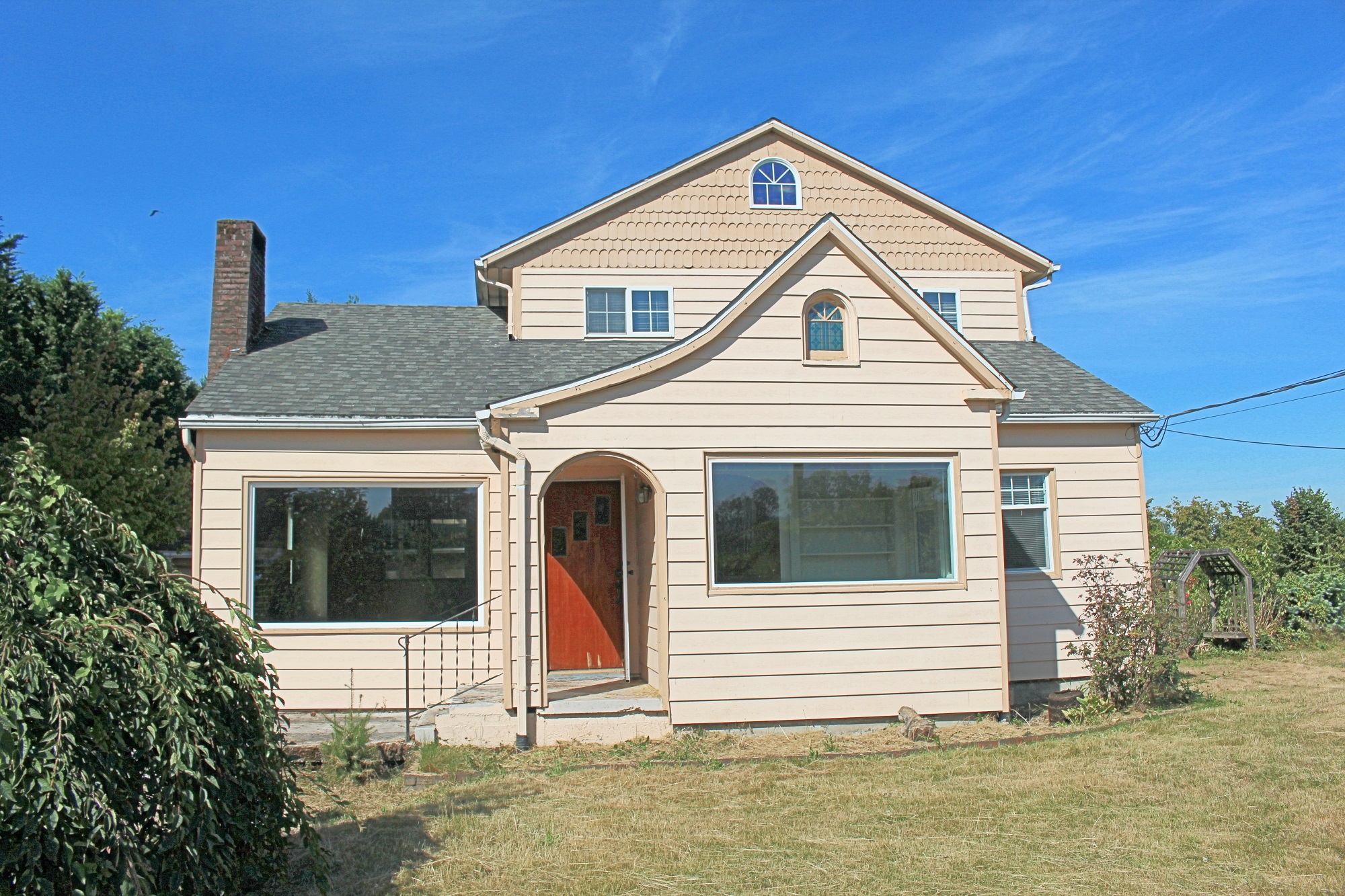 Front yard of Home for sale in Sumner WA