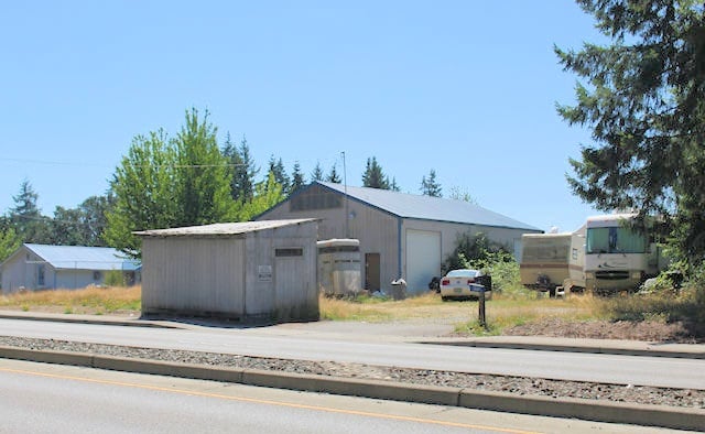 Front yard of Home for sale in Sumner WA