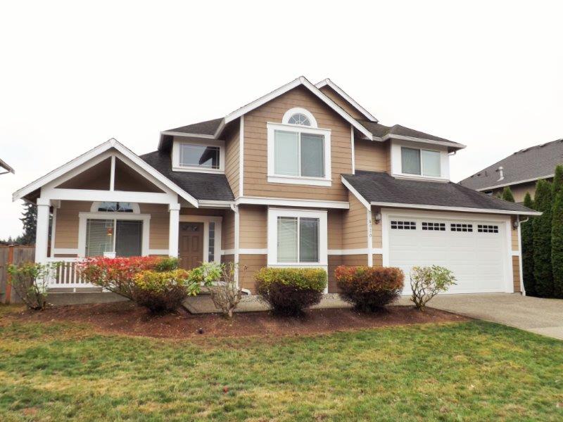 Front yard of Home for sale in Sumner WA