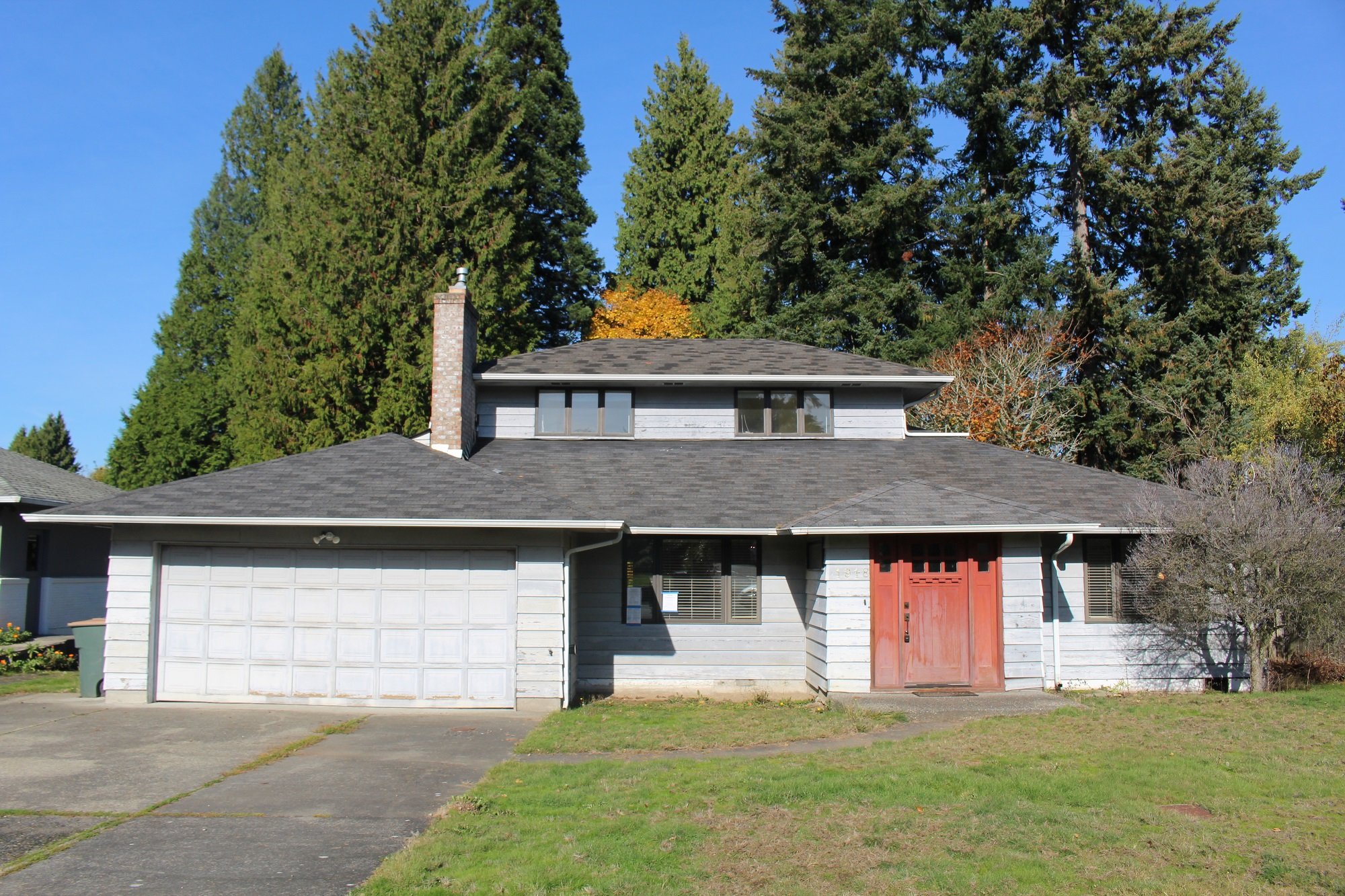 Front yard of Home for sale in Sumner WA