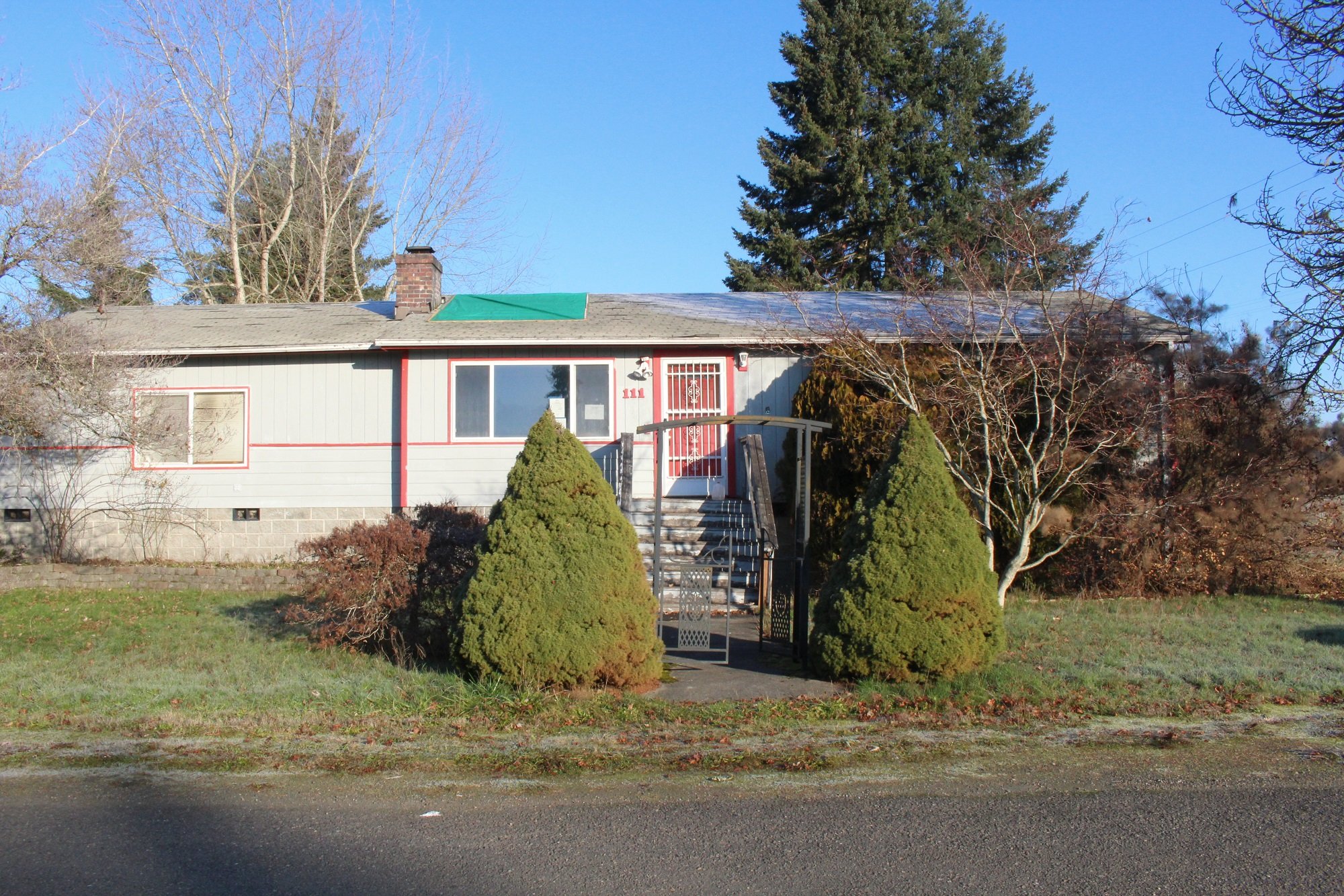 Front yard of Home for sale in Sumner WA