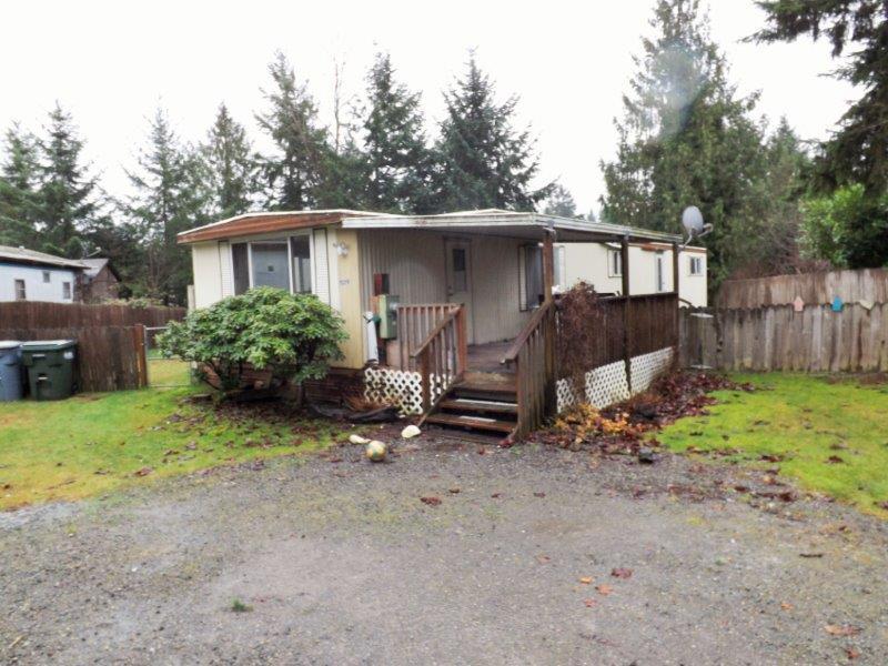 Front yard of Home for sale in Sumner WA