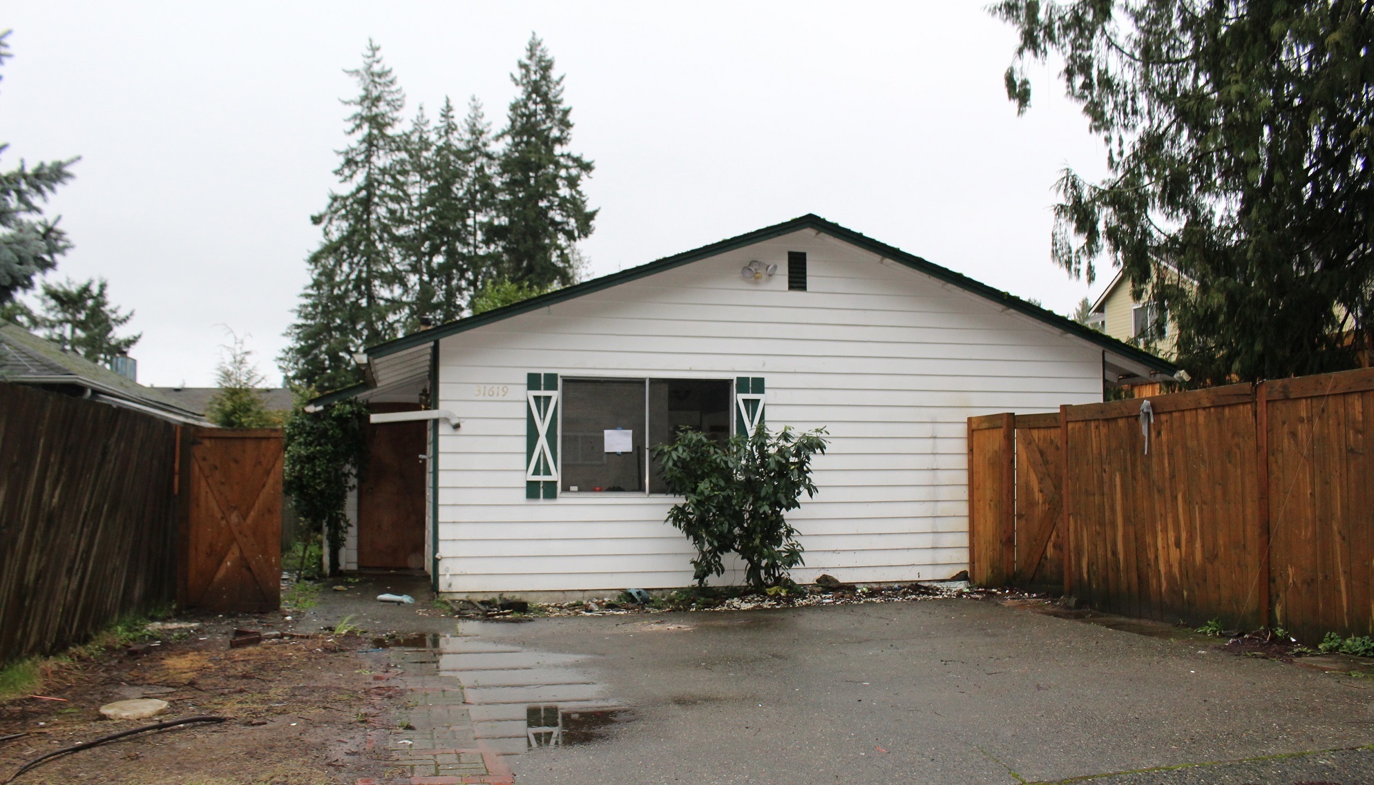 Front yard of Home for sale in Sumner WA