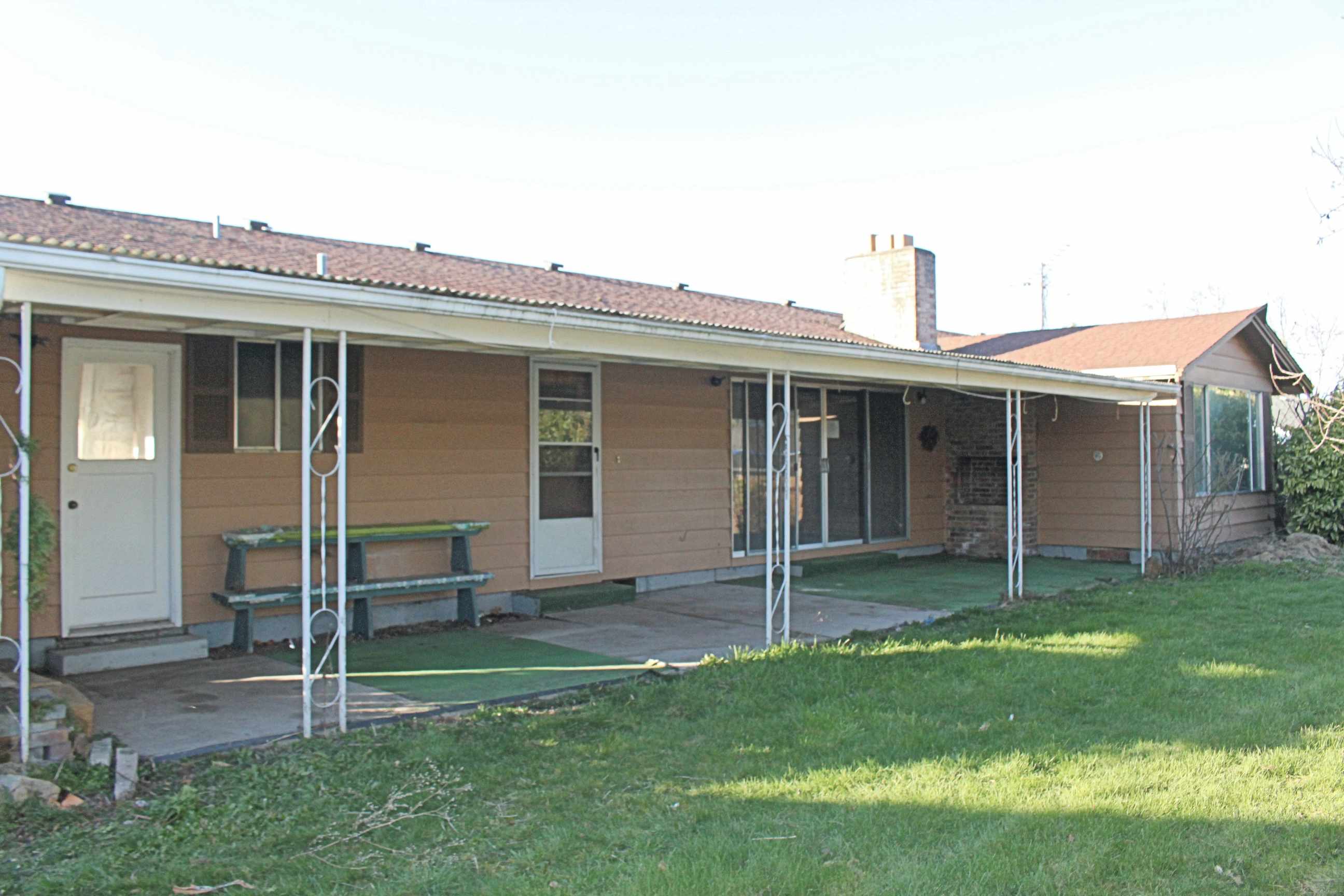 Backyard home for sale in Sumner