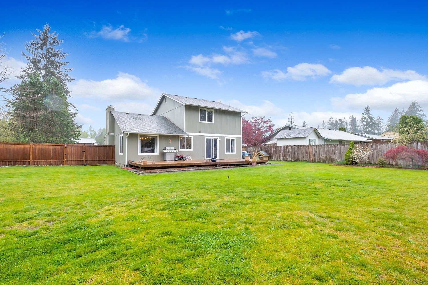 Backyard home for sale in Sumner
