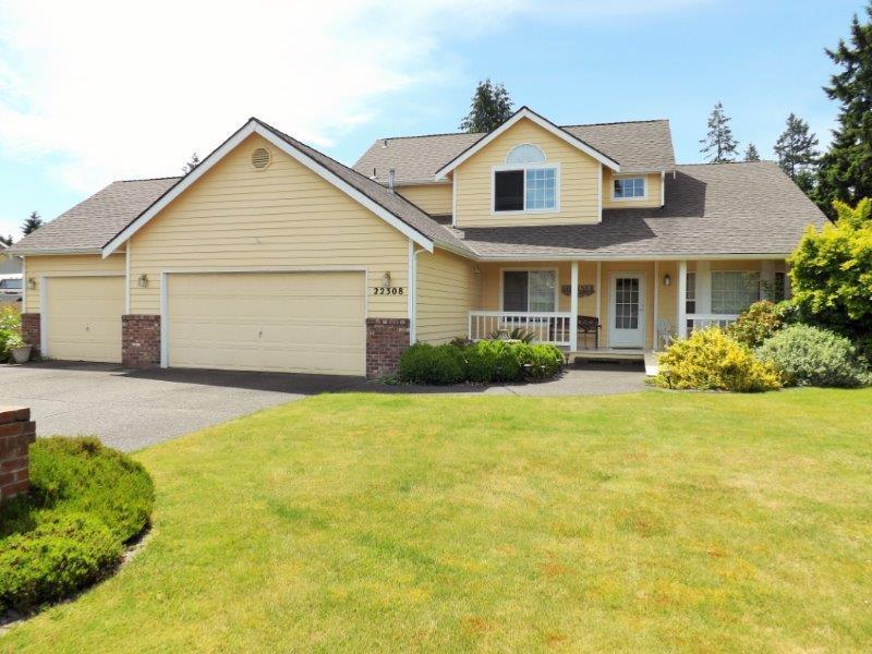 Front yard of Home for sale in Sumner WA