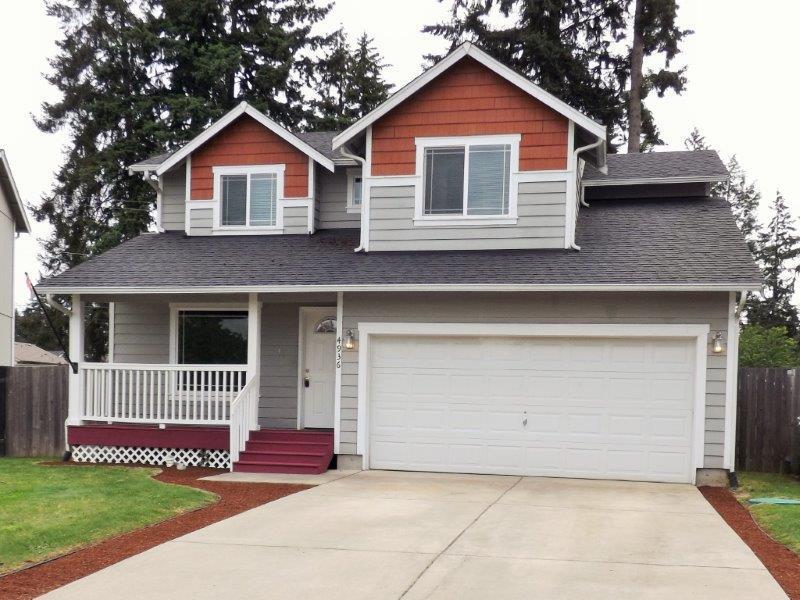 Front yard of Home for sale in Sumner WA