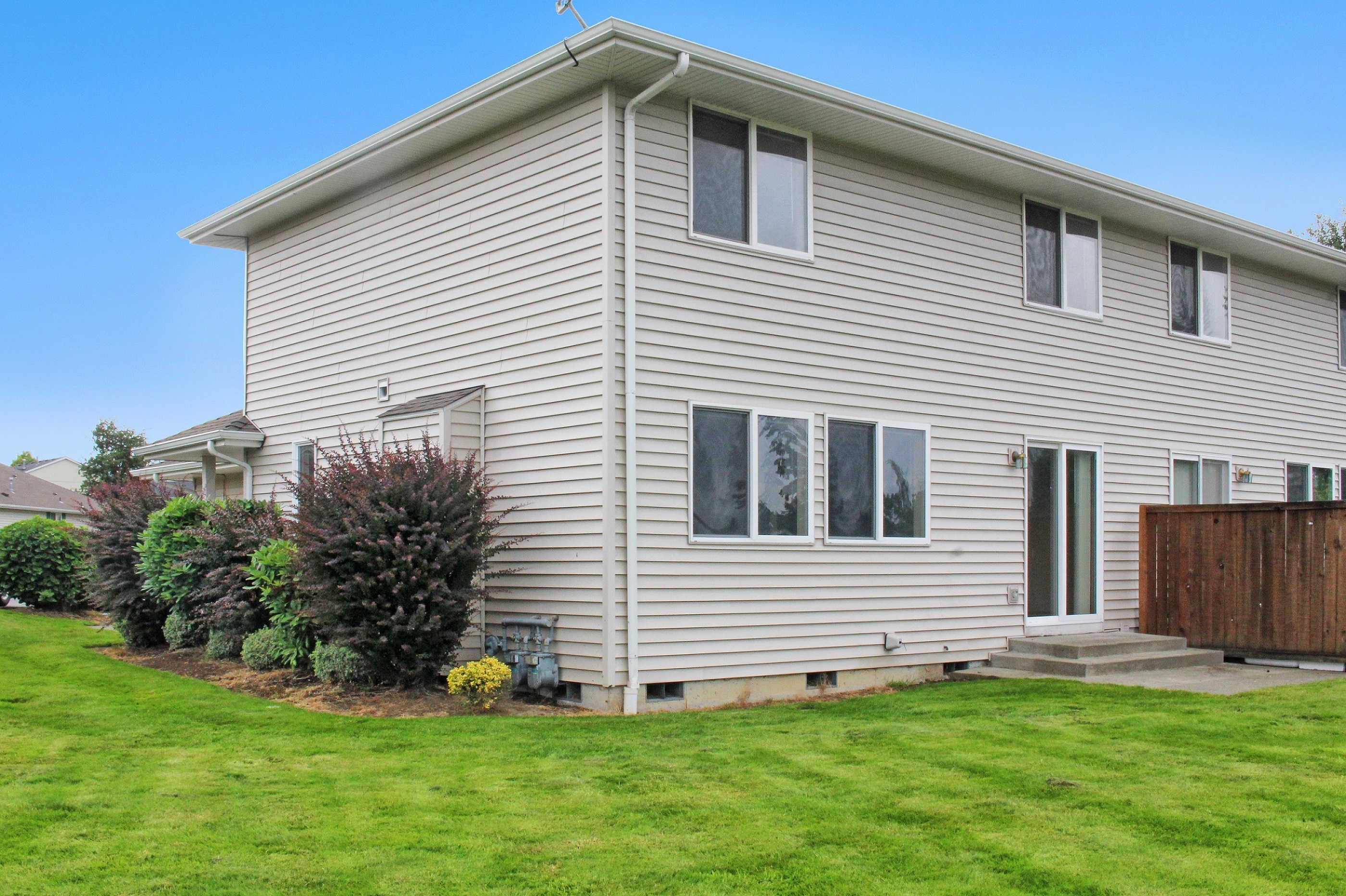 Backyard home for sale in Sumner