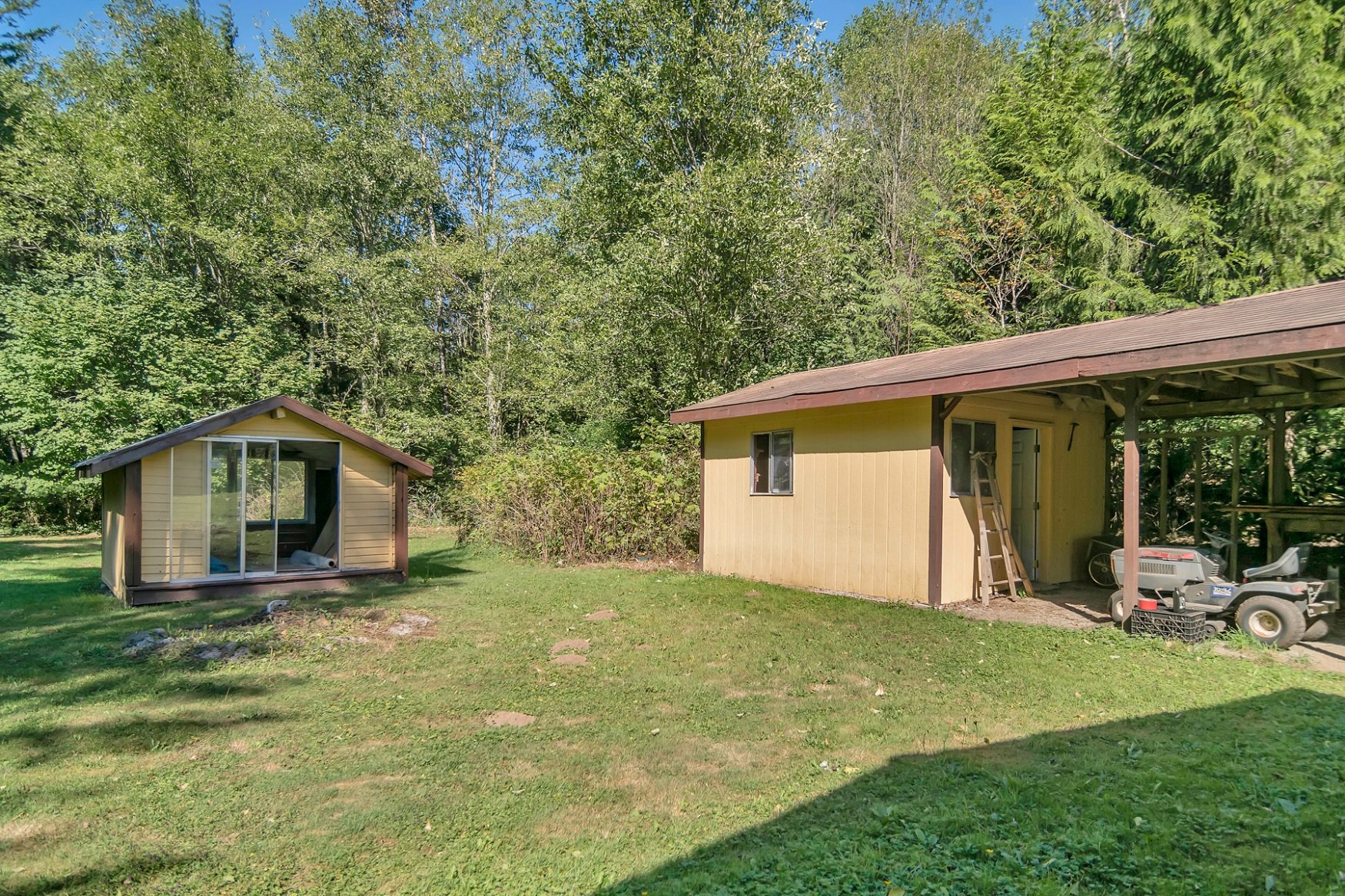 Backyard home for sale in Sumner
