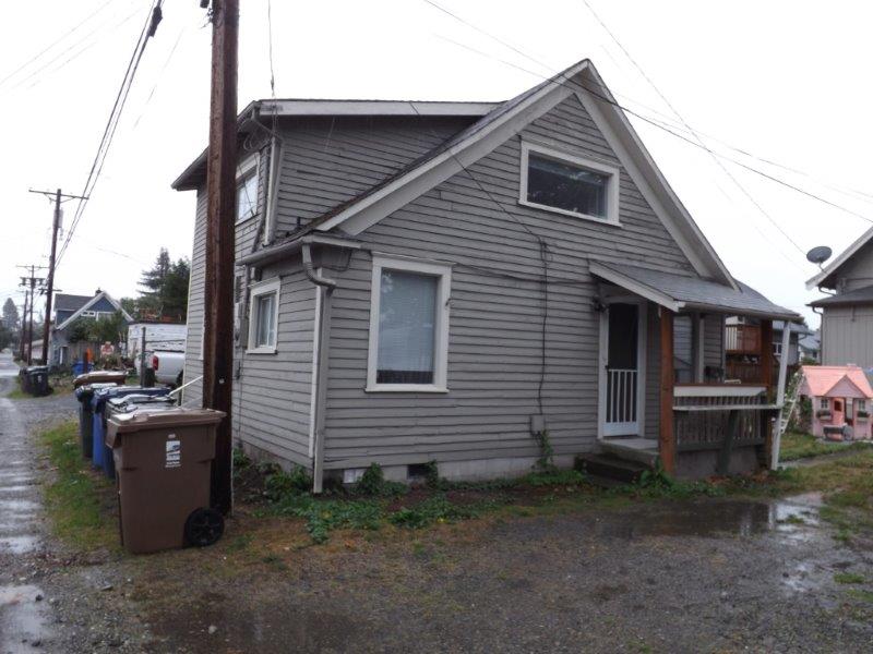 Backyard home for sale in Sumner