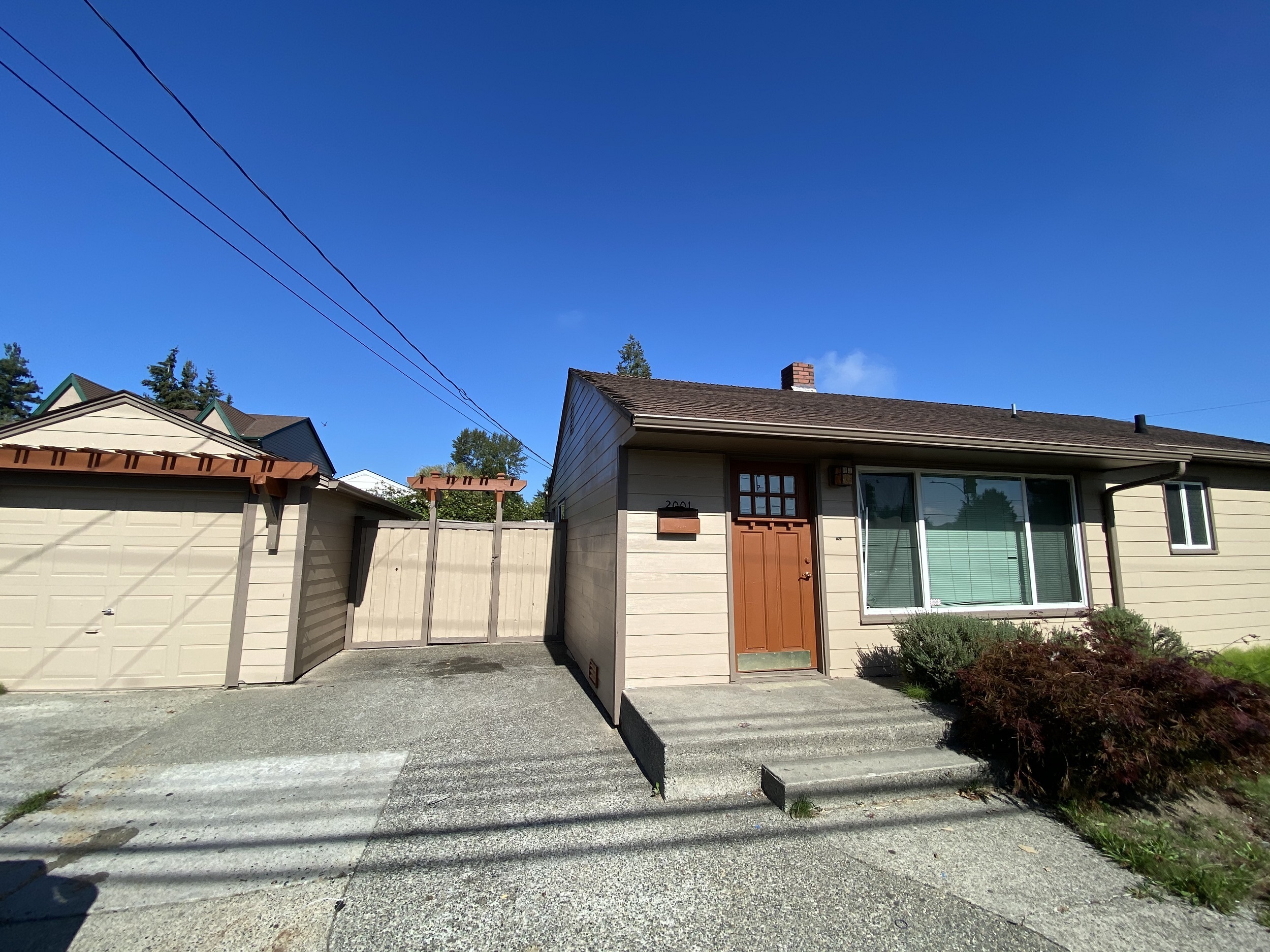 Backyard home for sale in Sumner