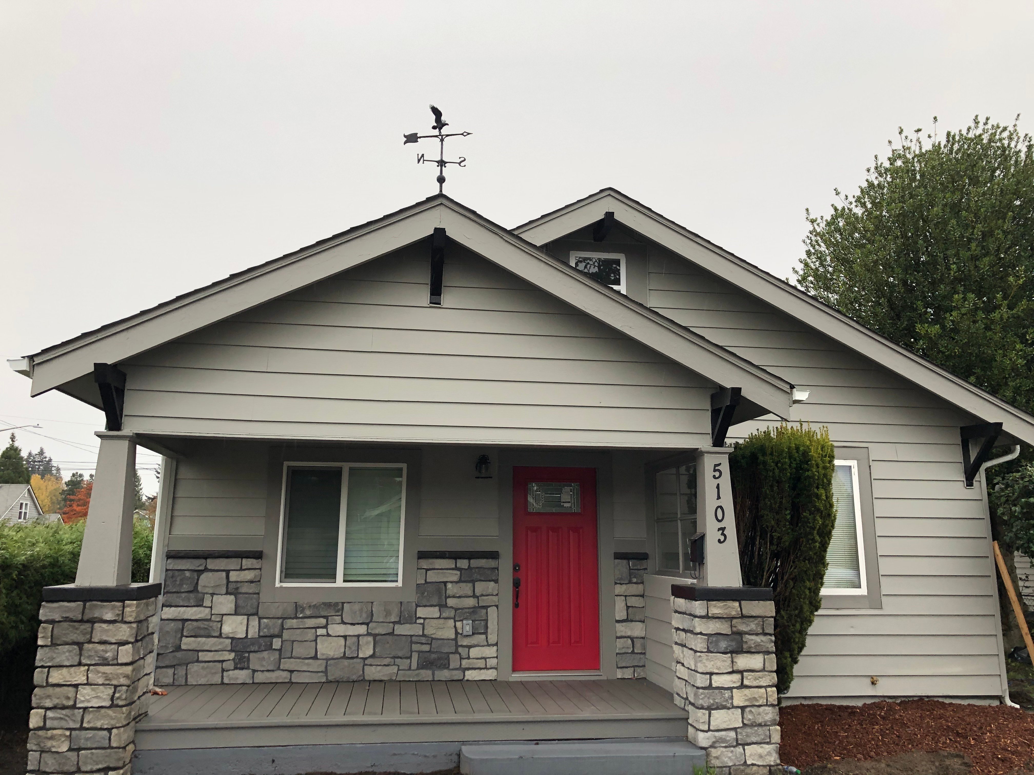 Front yard of Home for sale in Sumner WA
