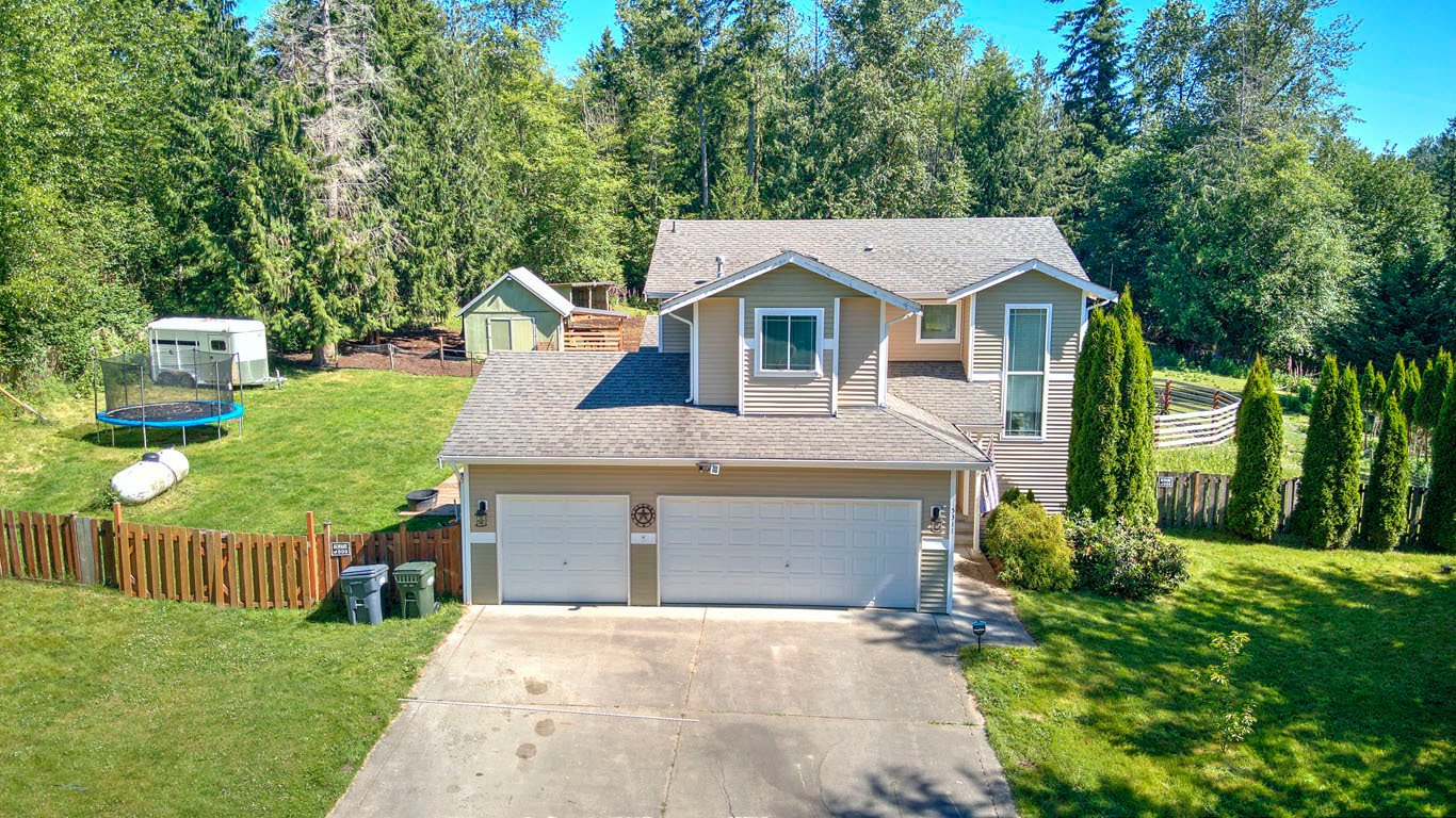 Front yard of Home for sale in Sumner WA