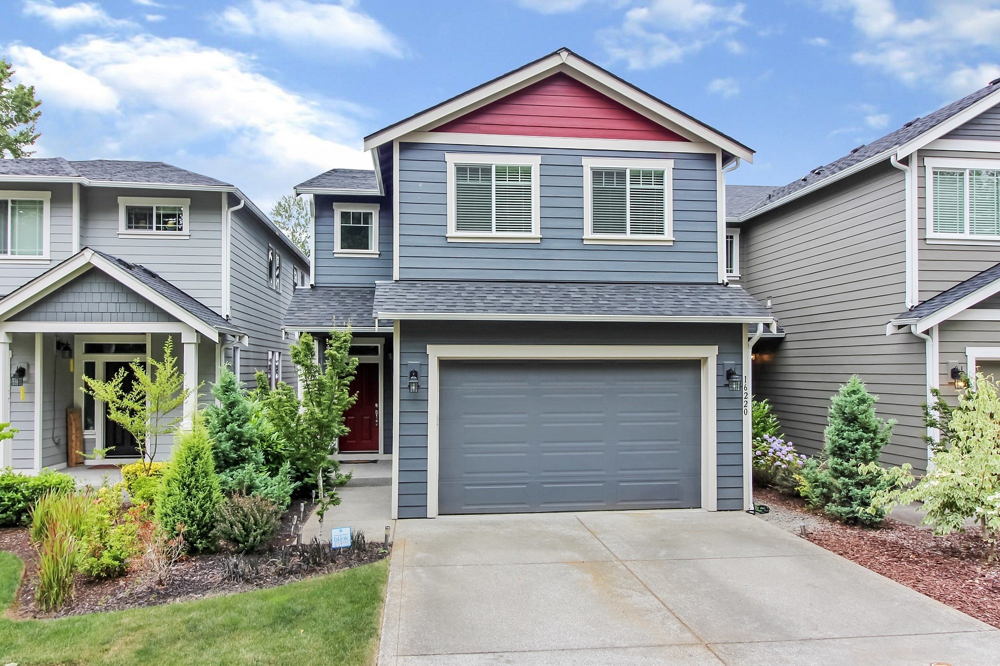 Front yard of Home for sale in Sumner WA