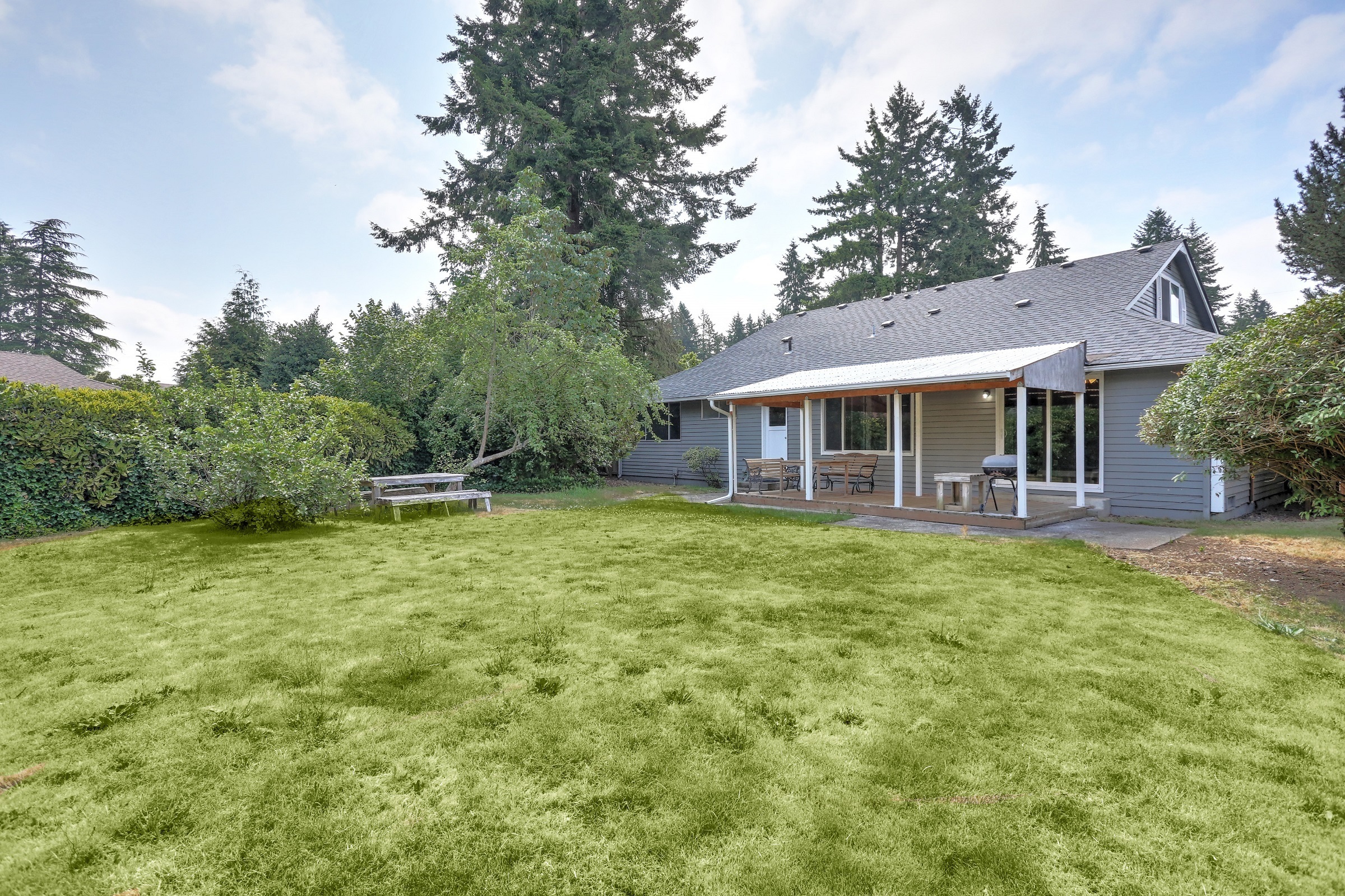 Backyard home for sale in Sumner